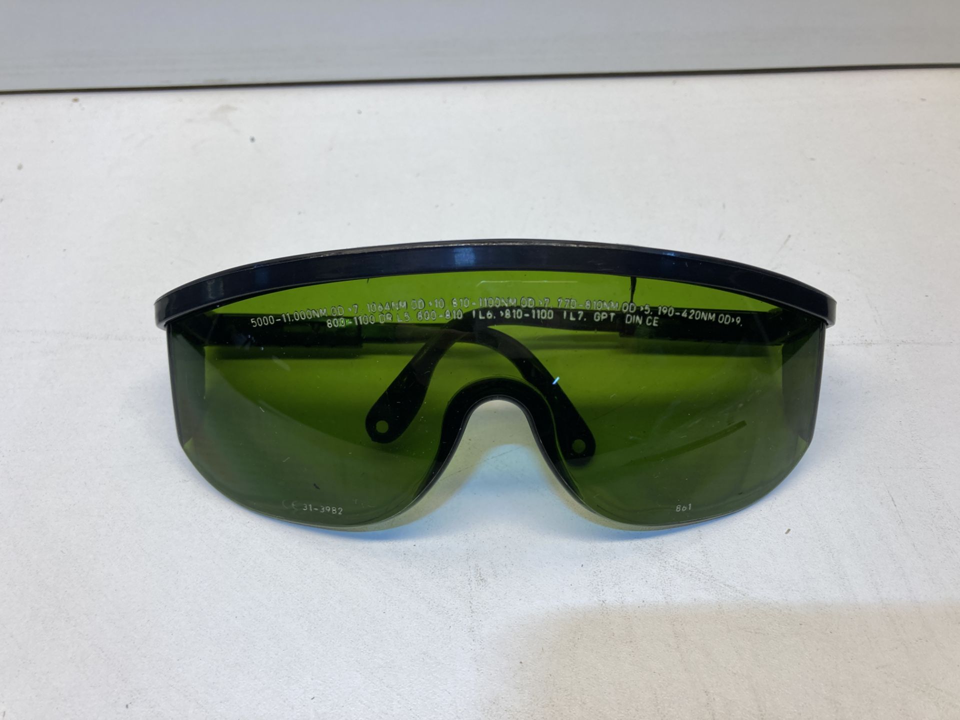 2 Pairs of Protective Glasses in Zip-Up Cases - Image 2 of 6
