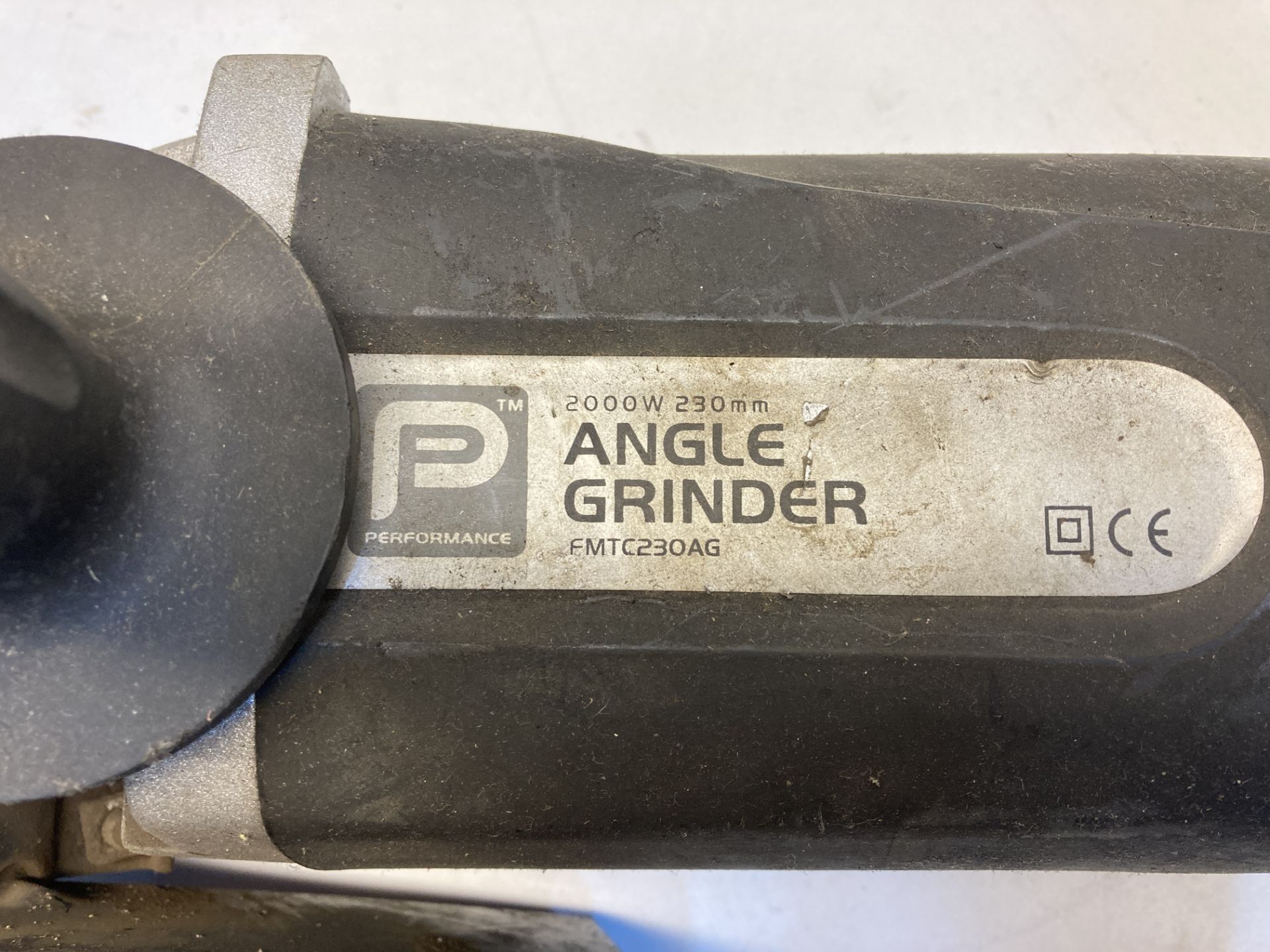 Performance FMTC230AG 2000W Angle Grinder | 240v - Image 3 of 5