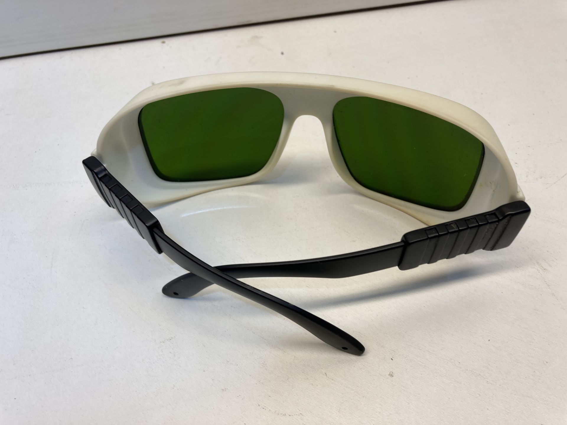 2 Pairs of Protective Glasses in Zip-Up Cases - Image 5 of 6