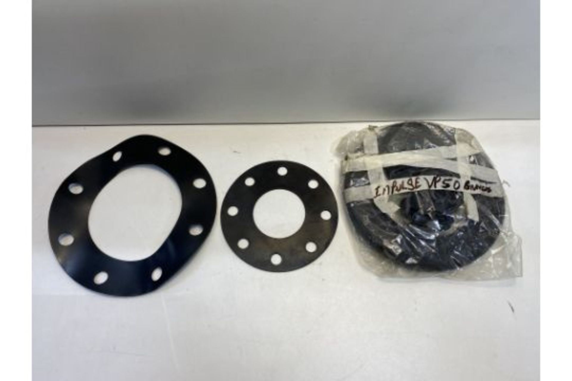 Quantity of Various Sized Pipe Gaskets/Seals As Pictured - Image 2 of 2