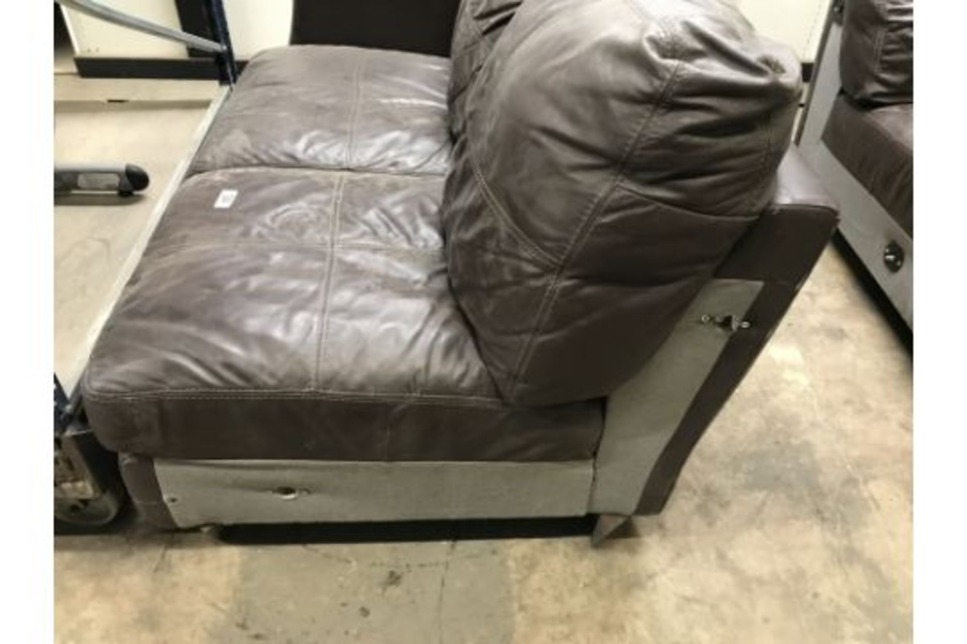 3 Seater Leather Corner Sofa | NO VAT ON HAMMER - Image 4 of 5