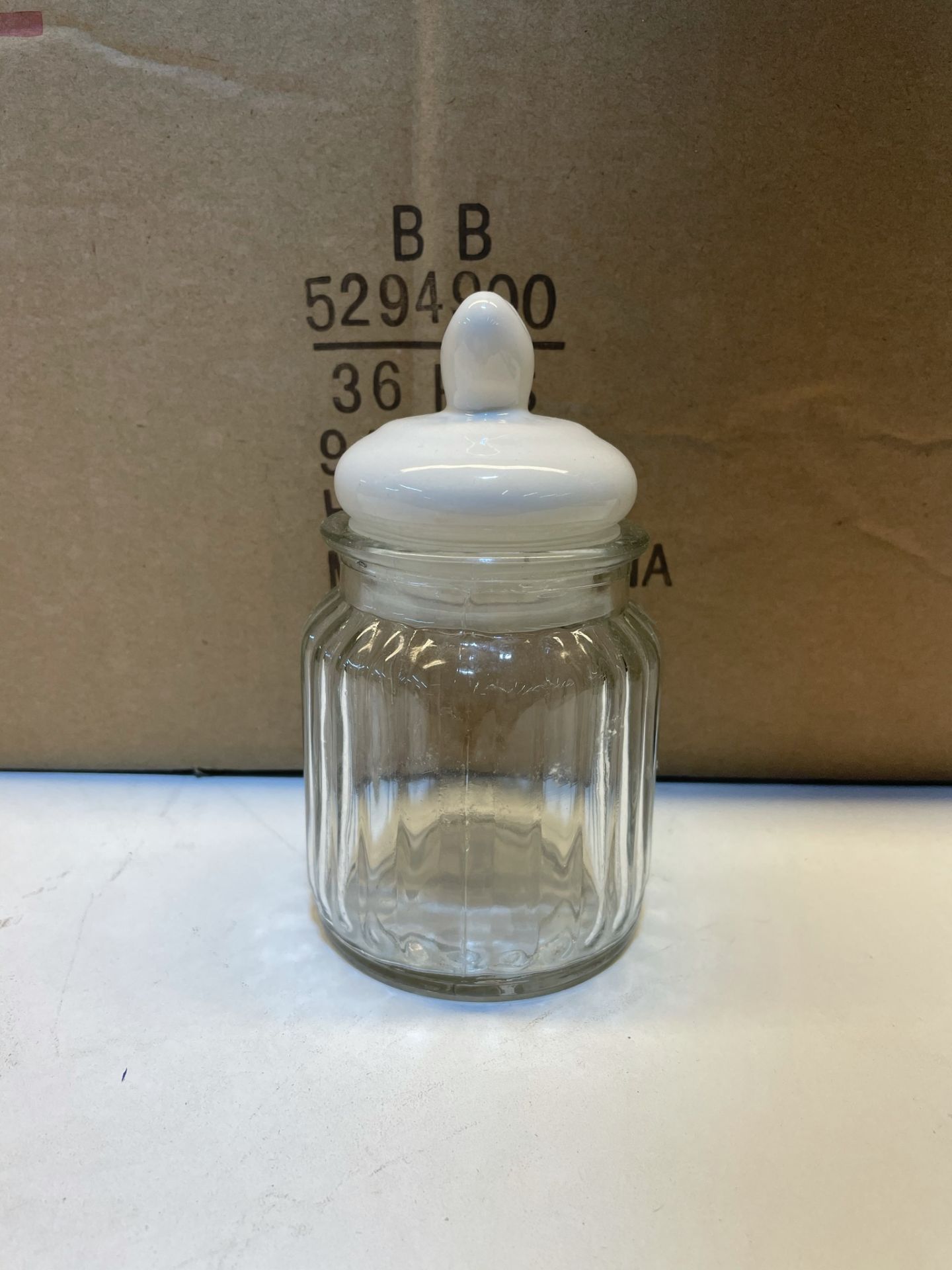 36 x Ribbed Mason Jars w/Airtight Ceramic Heart Lid