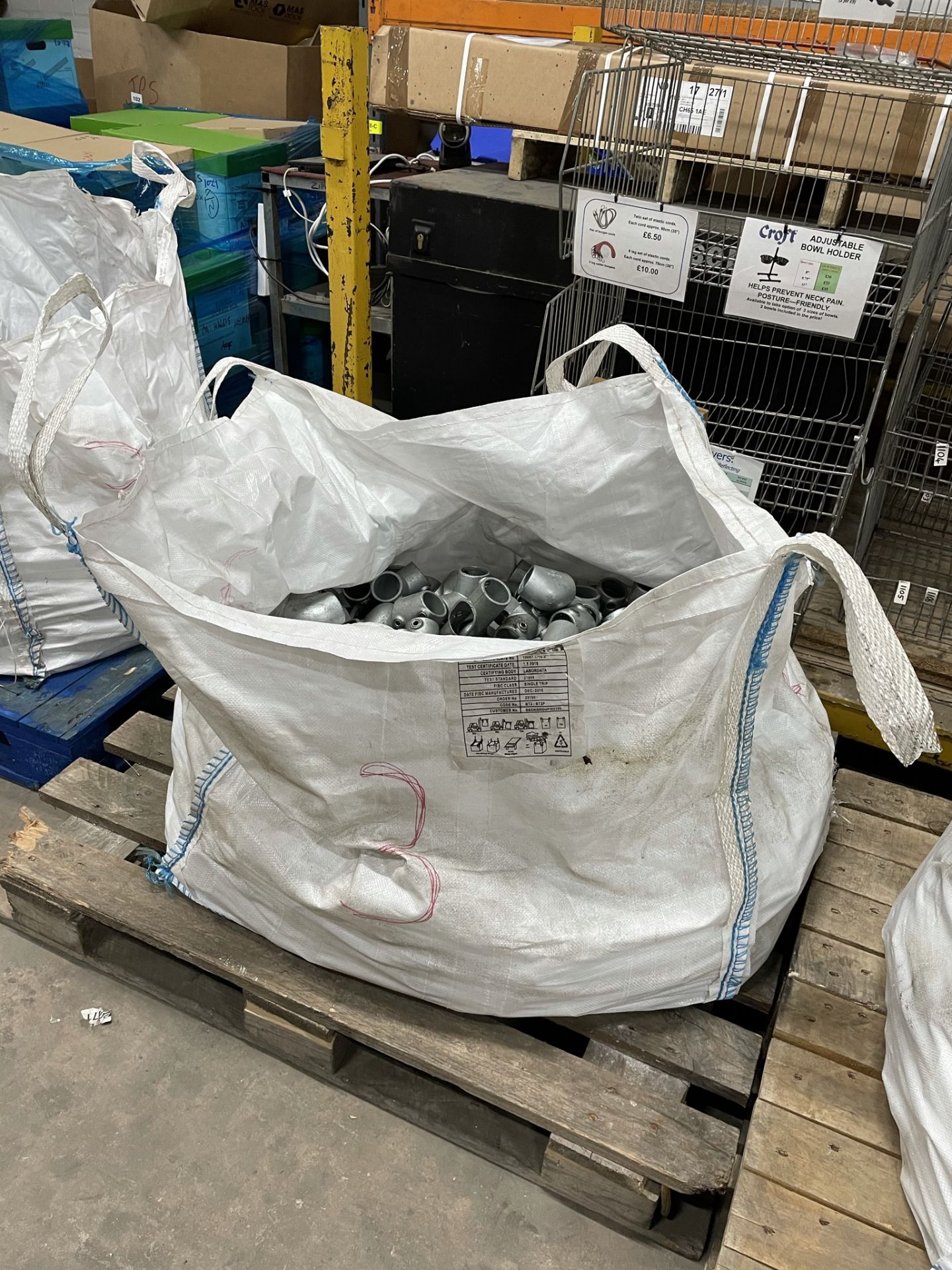 Large Bag of Various Metal Pipe Fittings as per photos - Image 2 of 6