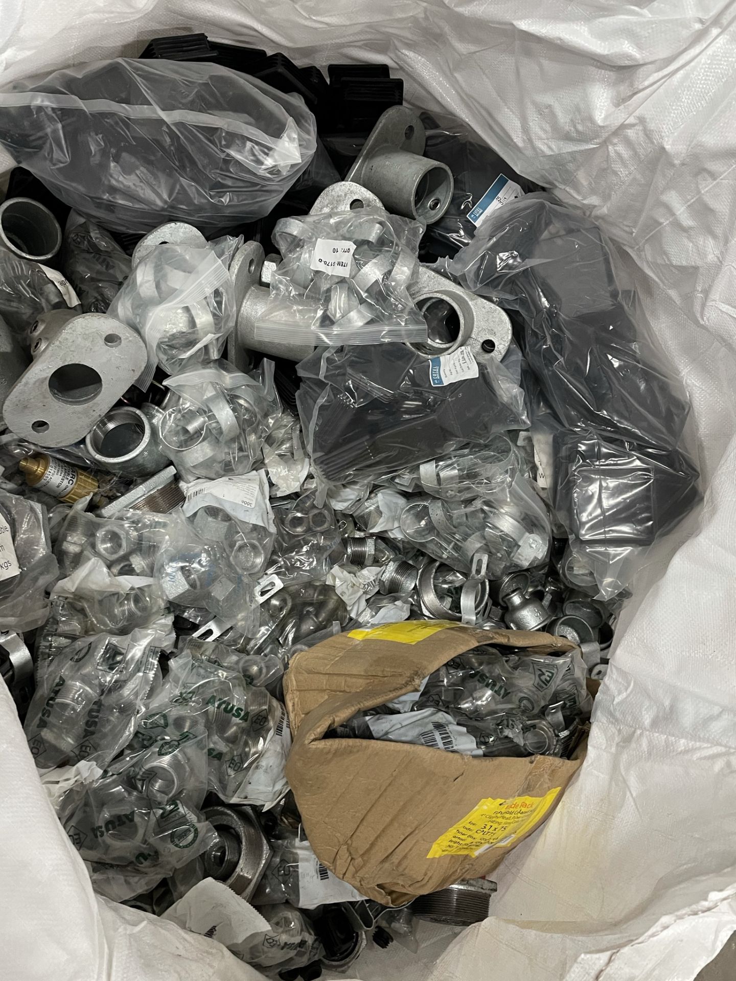 Large Bag of Various Metal Pipe Fittings as per photos - Image 6 of 6