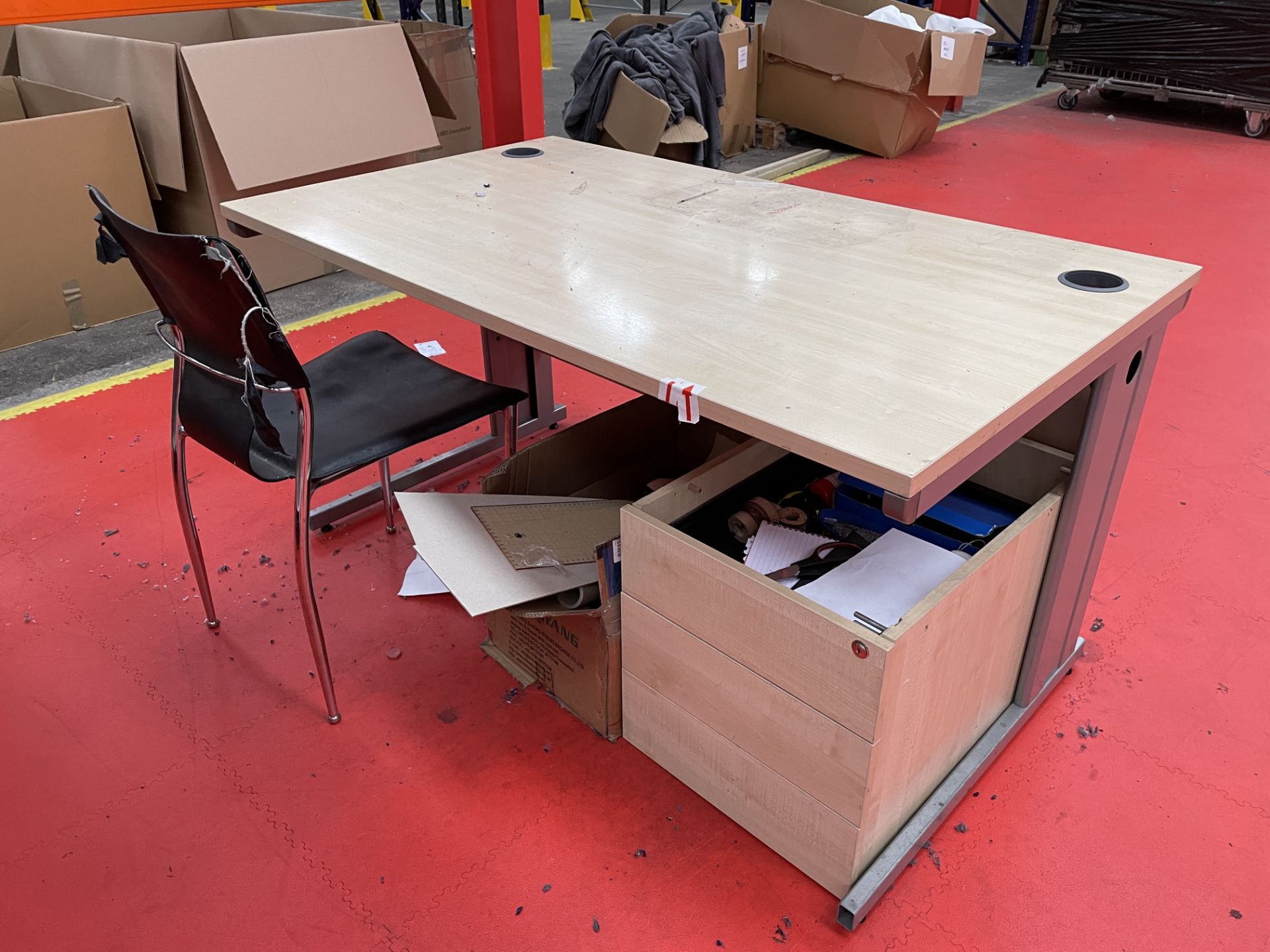 5 x Various Office Desks | As Pictured - Image 5 of 5