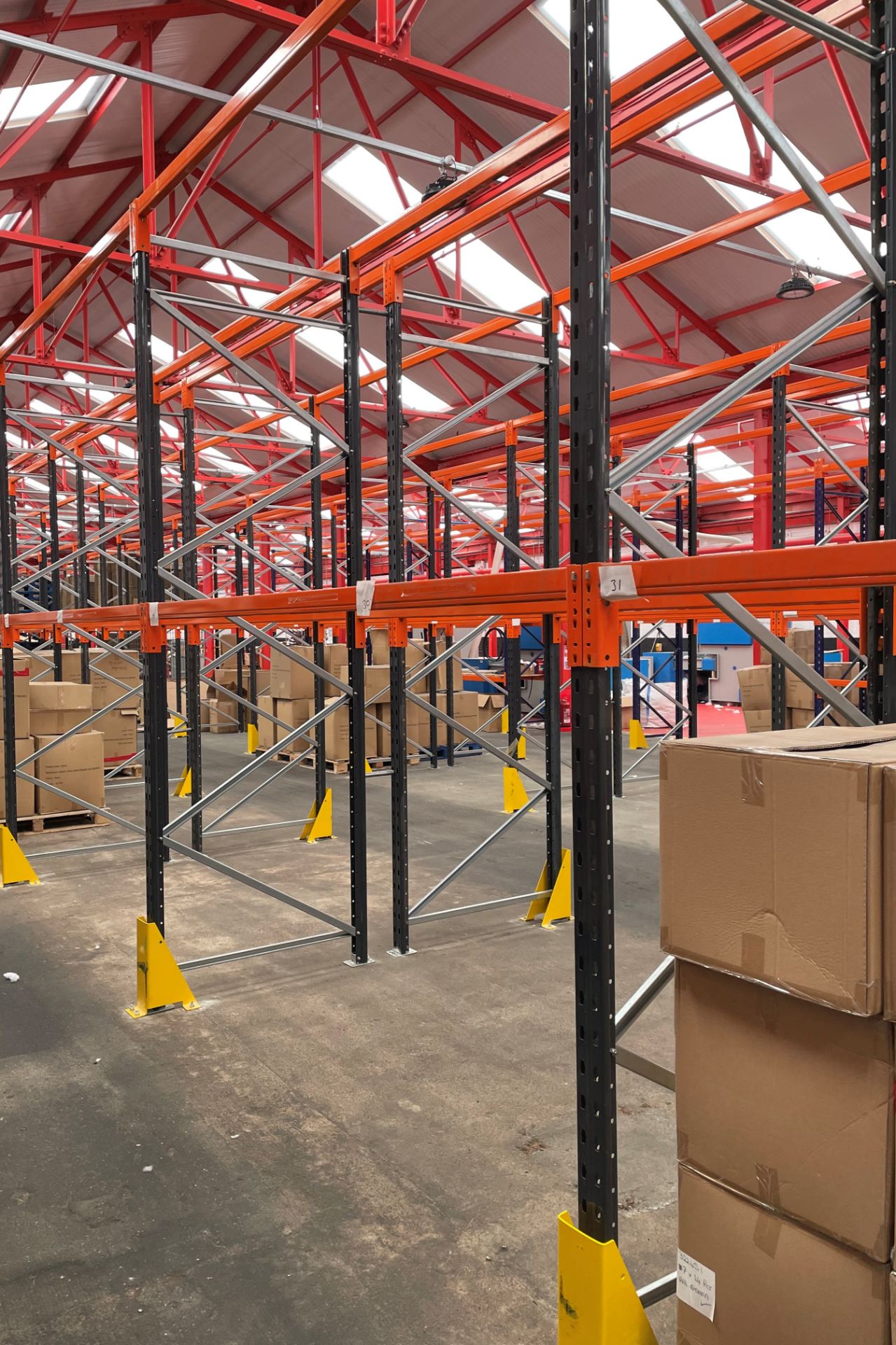 21 Bays of Link 51 Pallet Racking w/ Protection Barriers | CONTENTS NOT INCLUDED - Image 2 of 4