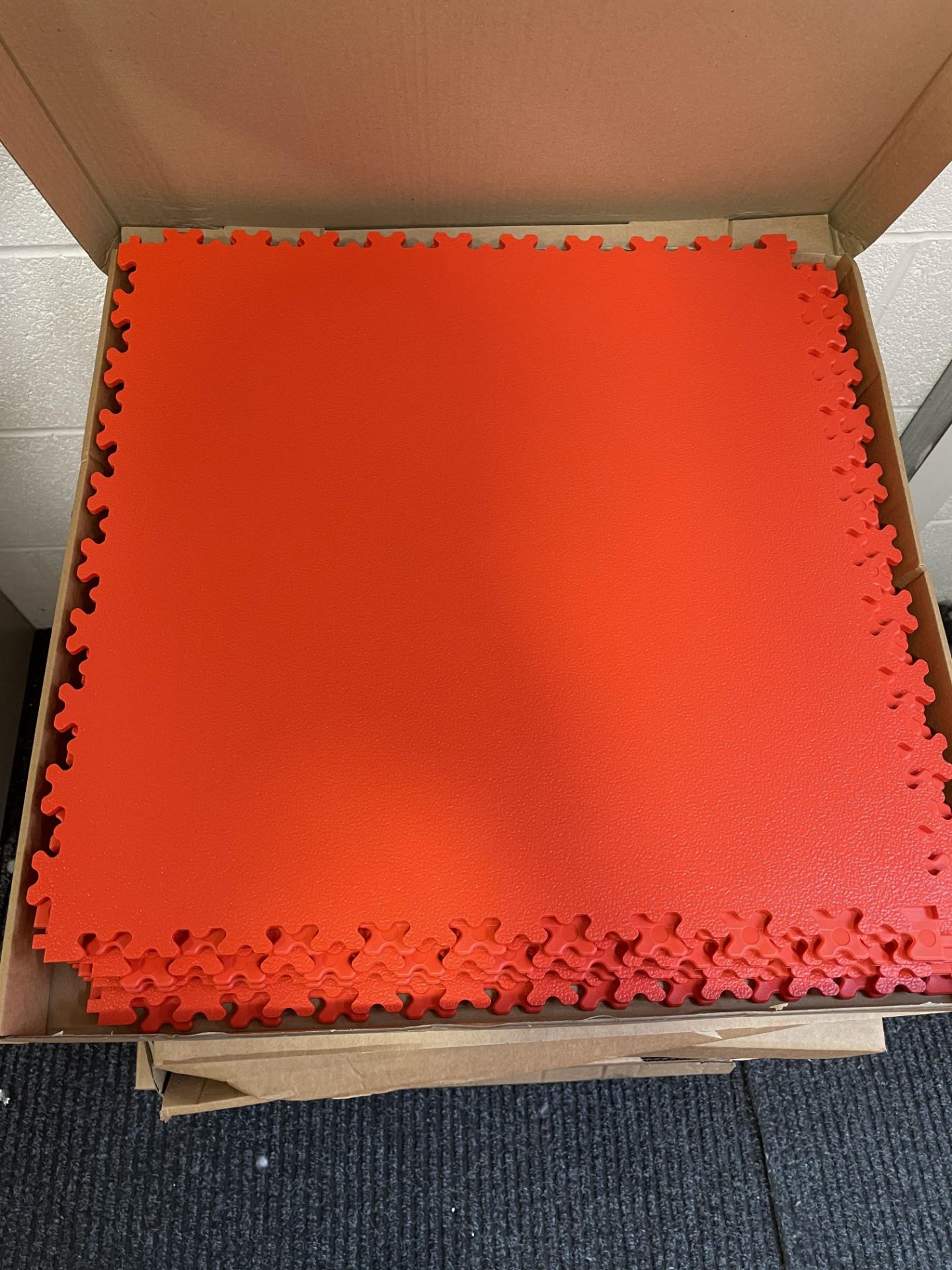 14 x Boxes (112 Tiles) R-Tek Interlocking Commercial Floor Tiles | 510 x 510mm (28m2) - Image 2 of 4