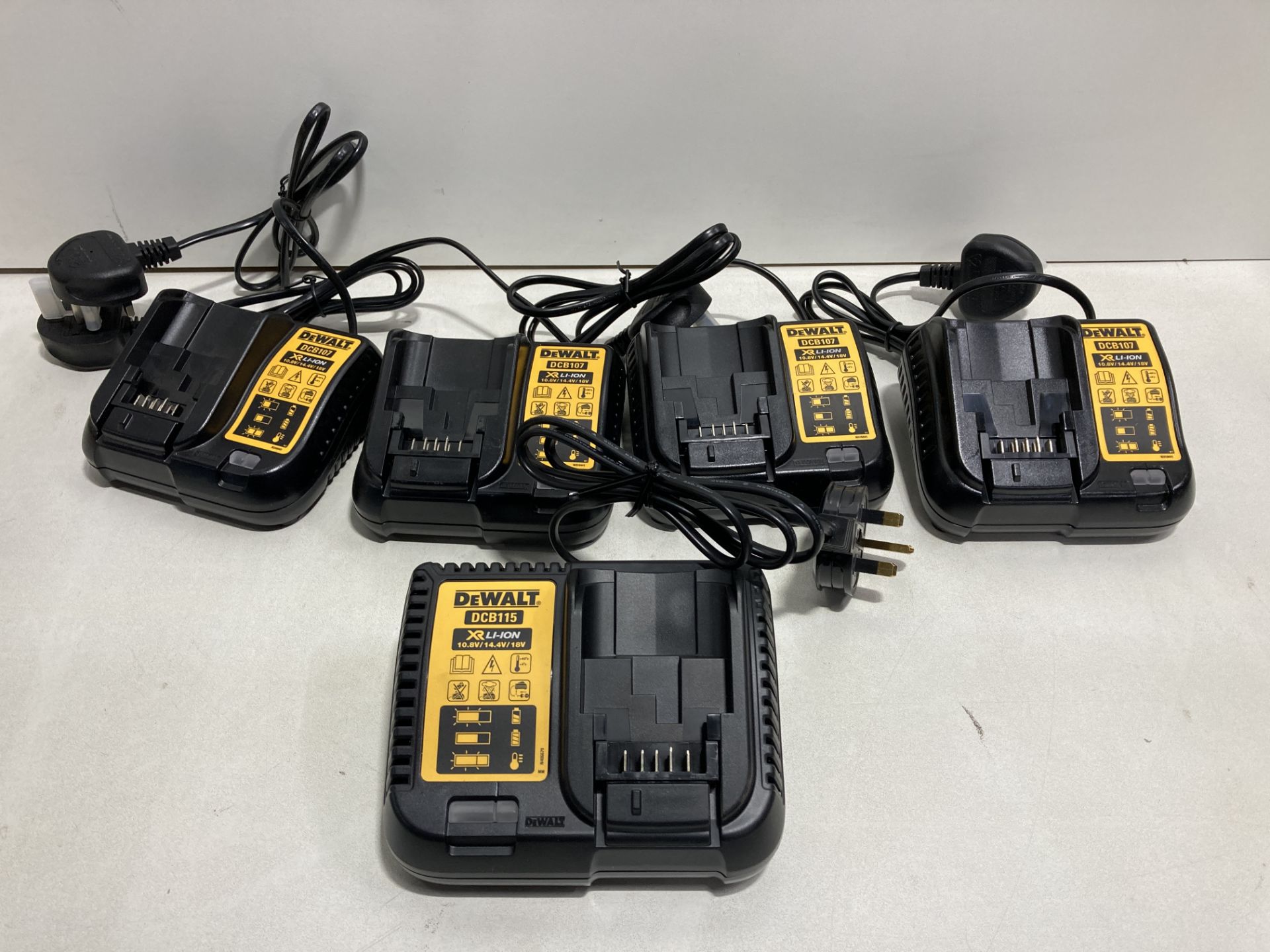 5 x Various DeWalt Battery Chargers | Total RRP £172.99