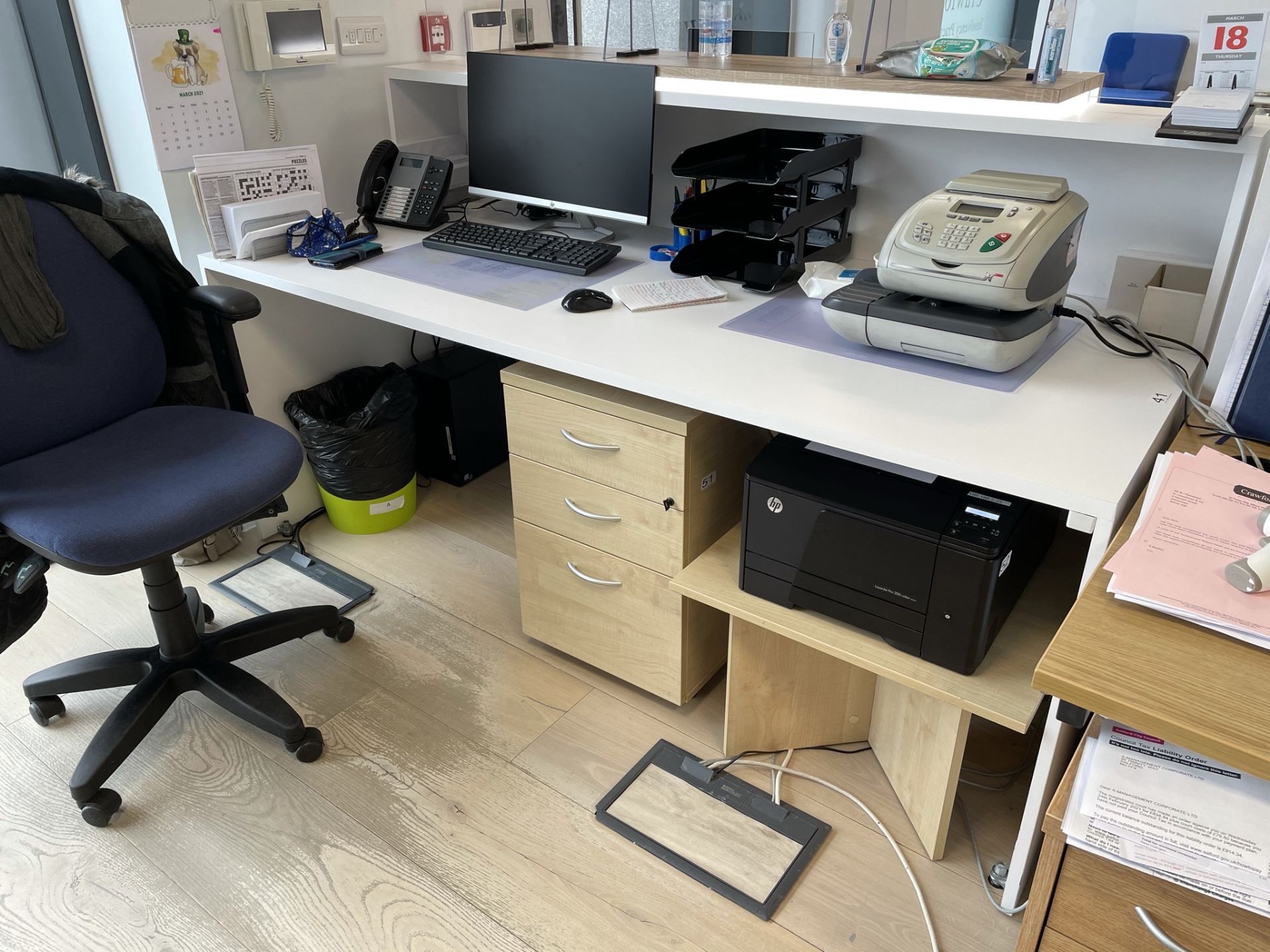 White Reception Counter/Desk w/ Light Wood Effect Panel, Integrated Light Excl Covid Screen | 1 - Image 3 of 4