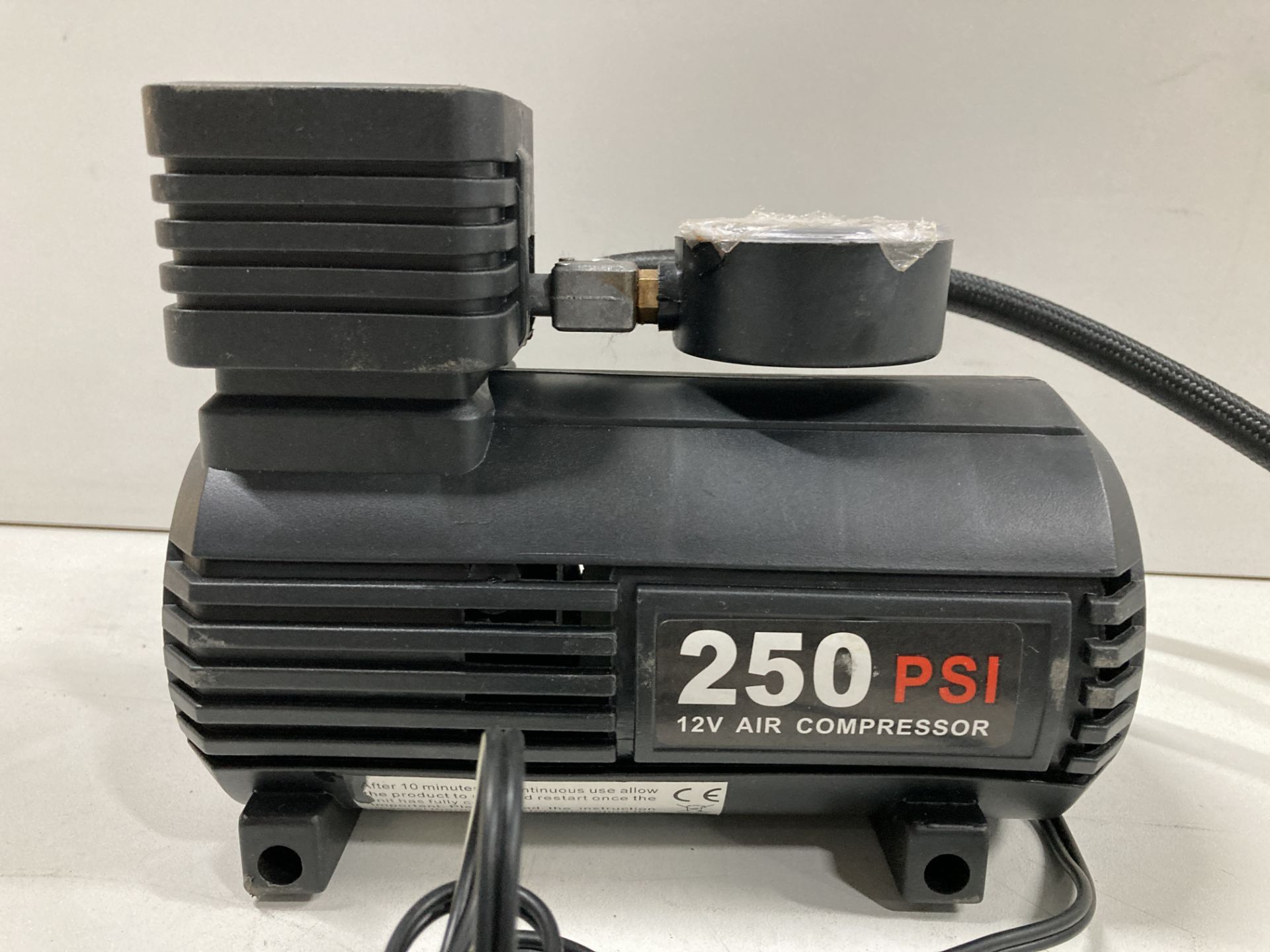 250 PSI 12v Air Compressor - Image 2 of 4