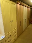 Quantity of Showroom Bedroom Display Furniture and Doors