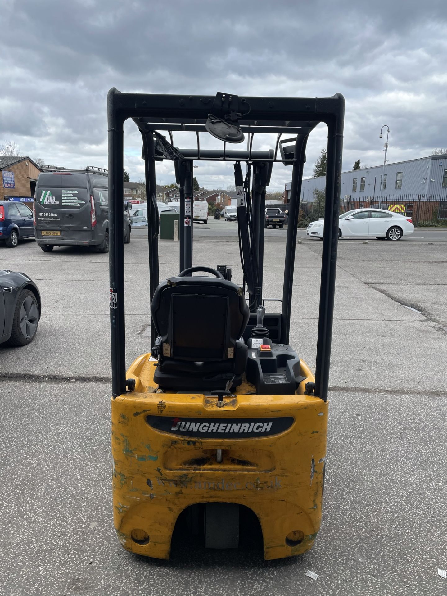 Jungheinrich EFG110 1000kg Electric Forklift Truck w/ Charger | 3,779 Hours - Image 6 of 16