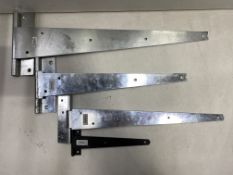 24 x Various Tee Hinges