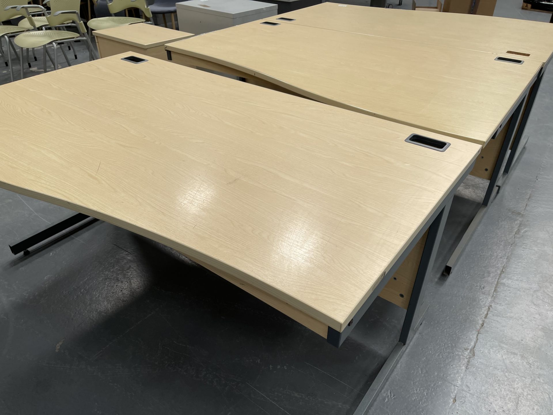 3 x Wooden Effect Work/Office Desks | 100cm x 160cm x 72cm - Image 3 of 3