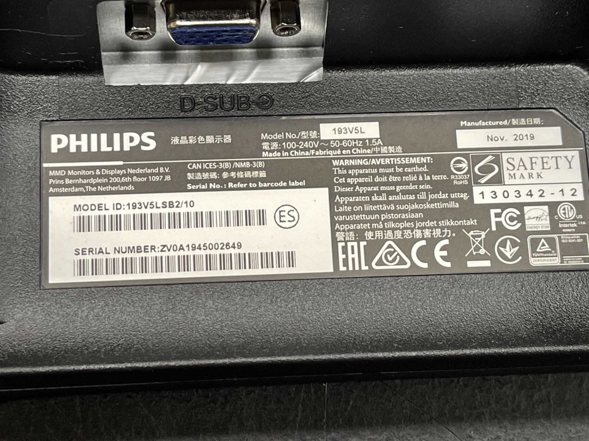 2 x Philips 193V5L 18.5" LED Computer Monitors w/ Power & VGA Cables - Image 4 of 4