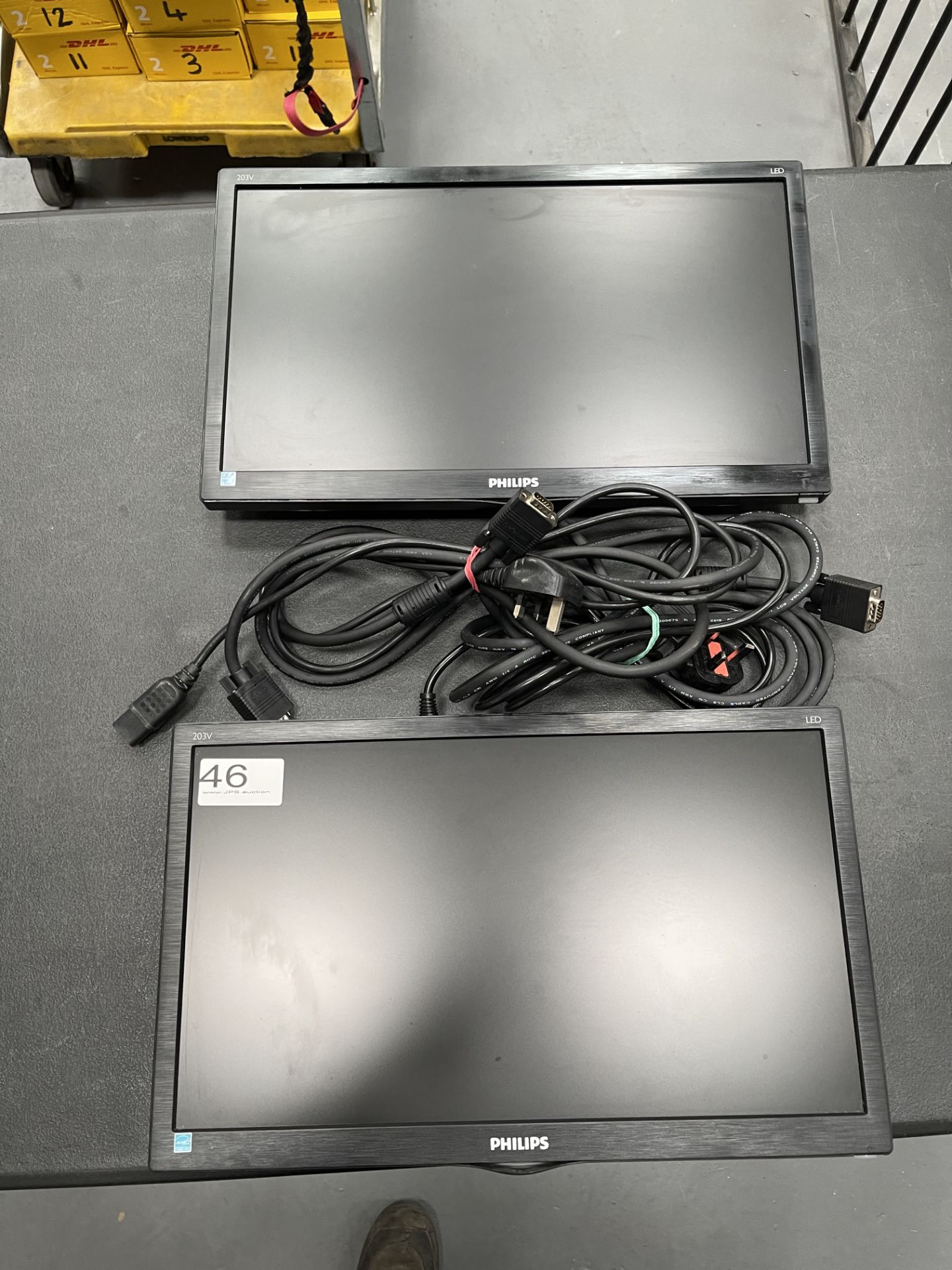 2 x Philips 203V5L 19.5" LCD Computer Monitors w/ Power & VGA Cables