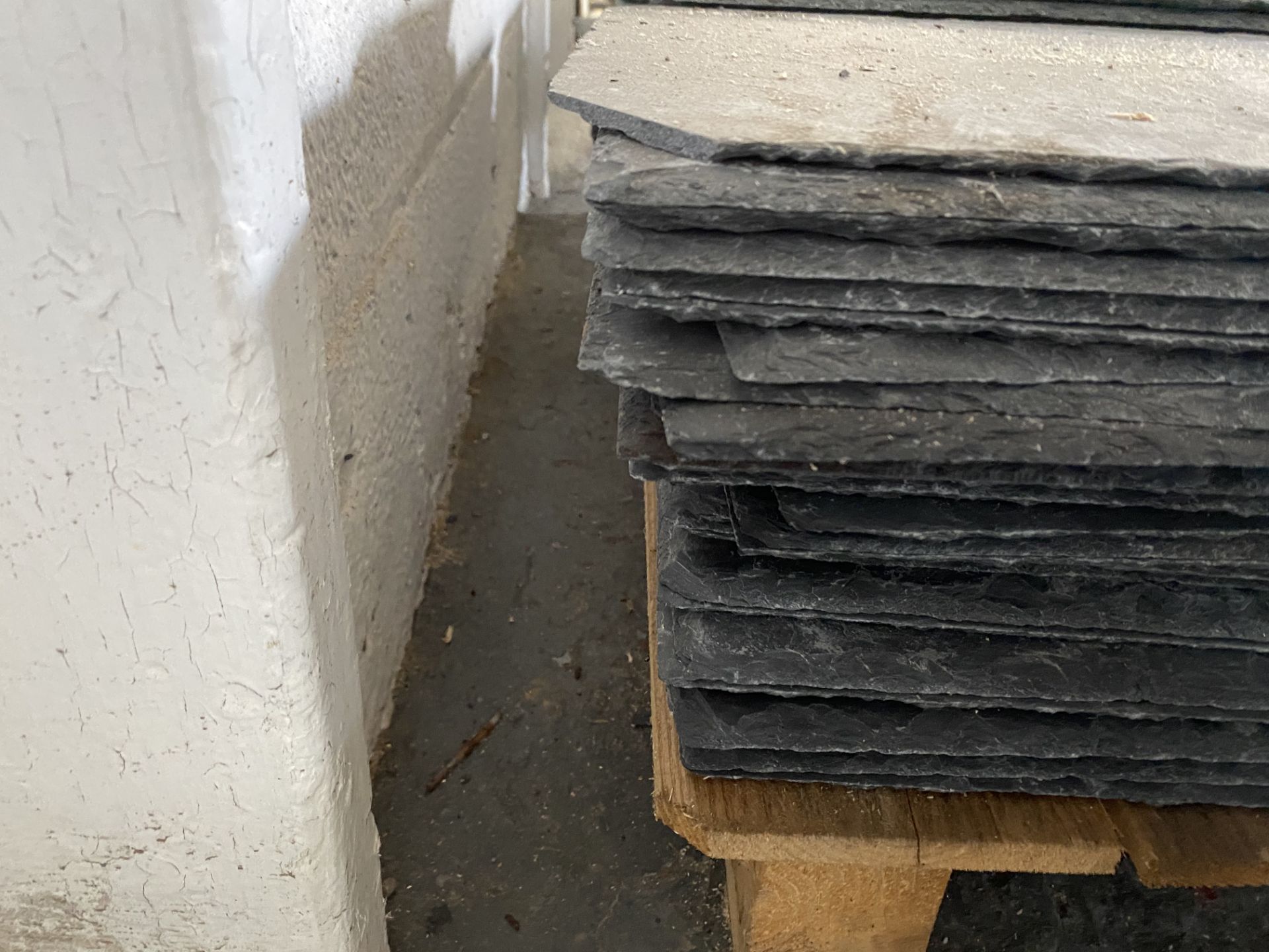 Pallet of Various Slate Roofing Tiles as per Pictures - Image 12 of 15