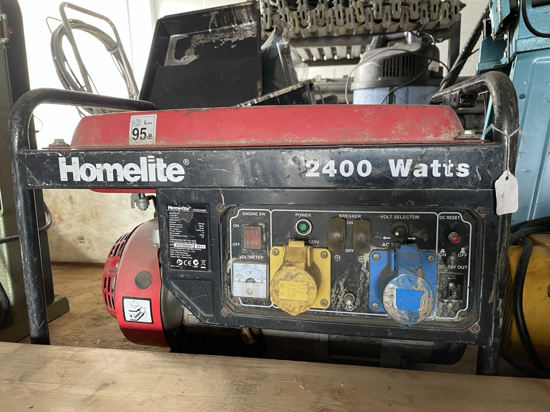Homelite HGN2400 Gasoline Portable Generator - Image 2 of 2