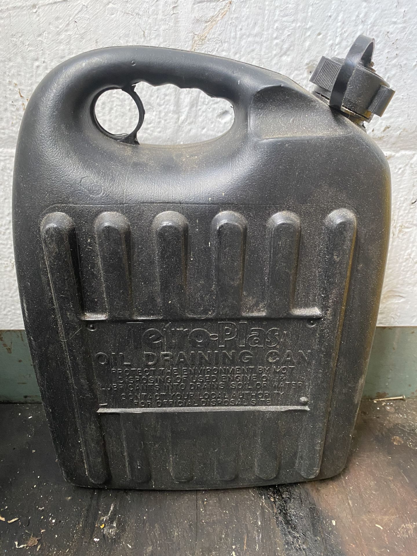 5 x Various Metal/Plastic Jerry Cans - Image 3 of 10