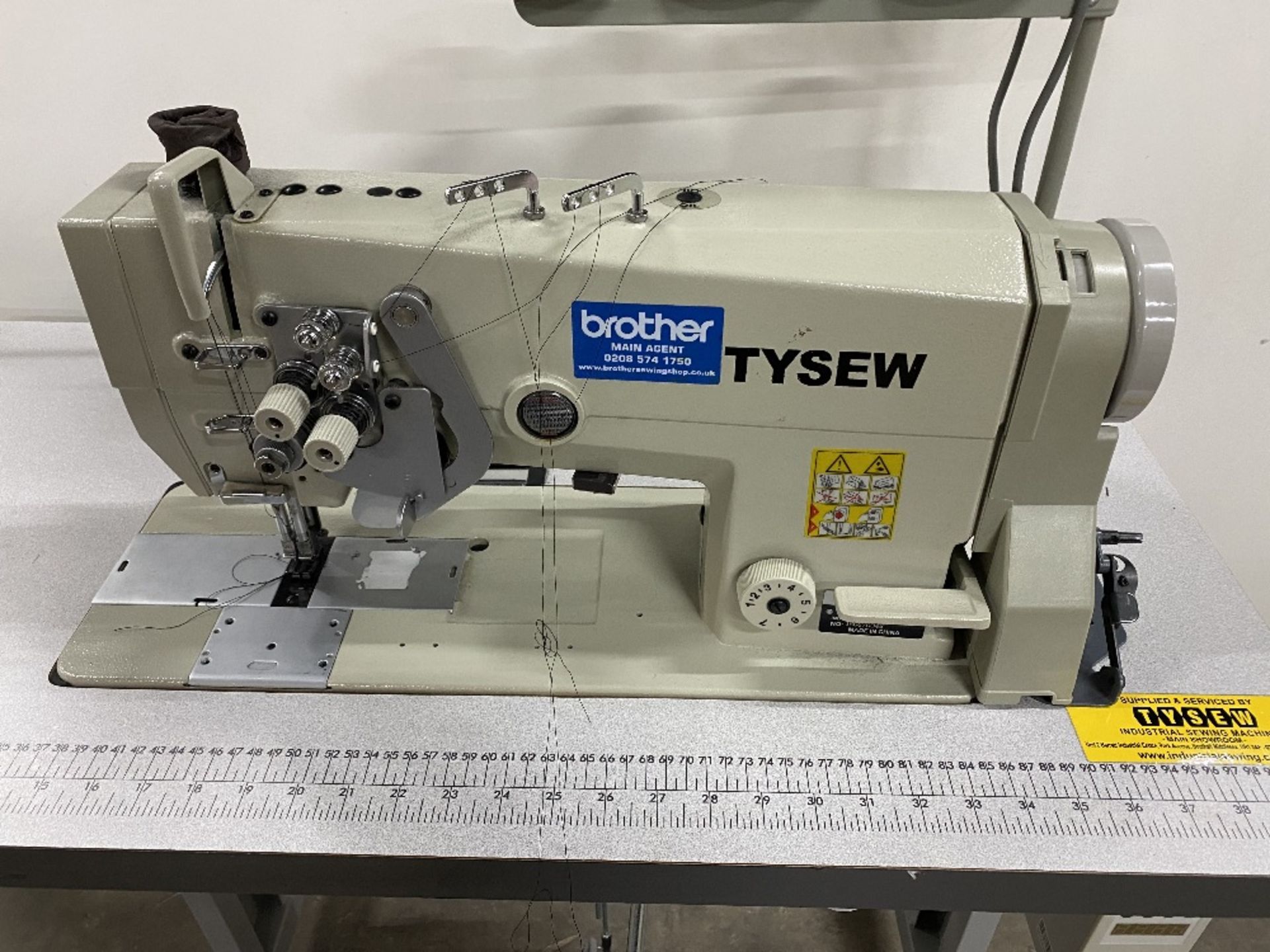 Tysew TY-1160K-1 Twin Needle Lockstitch Straight Stitch Industrial Sewing Machine w/ Stand & Table - Image 2 of 6