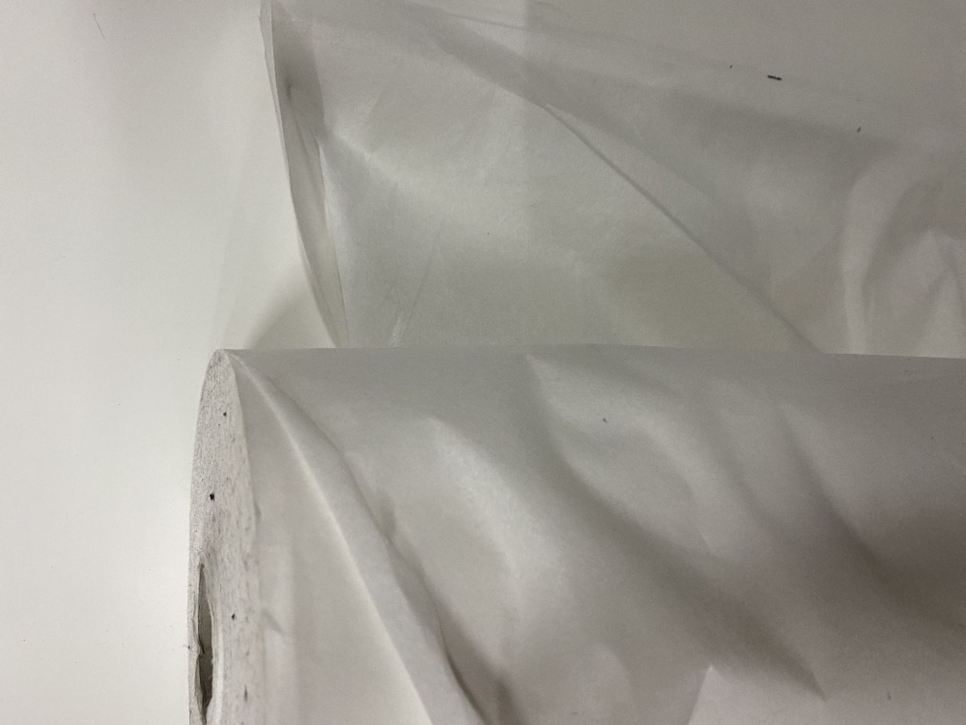 Roll Of White Thin Fabric Material | W: 90cm - Image 2 of 2