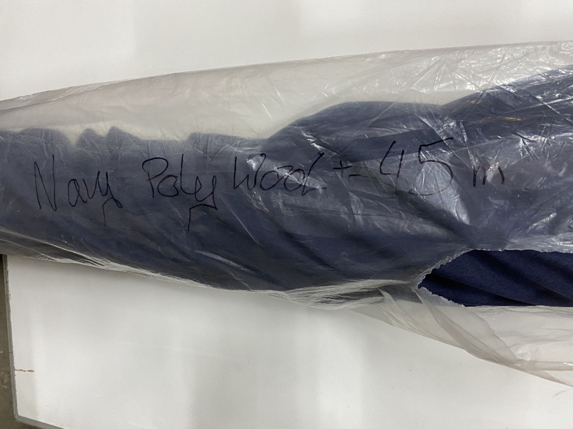 45M Roll Of Navy Polyester Wool | W: 150cm - Image 2 of 3