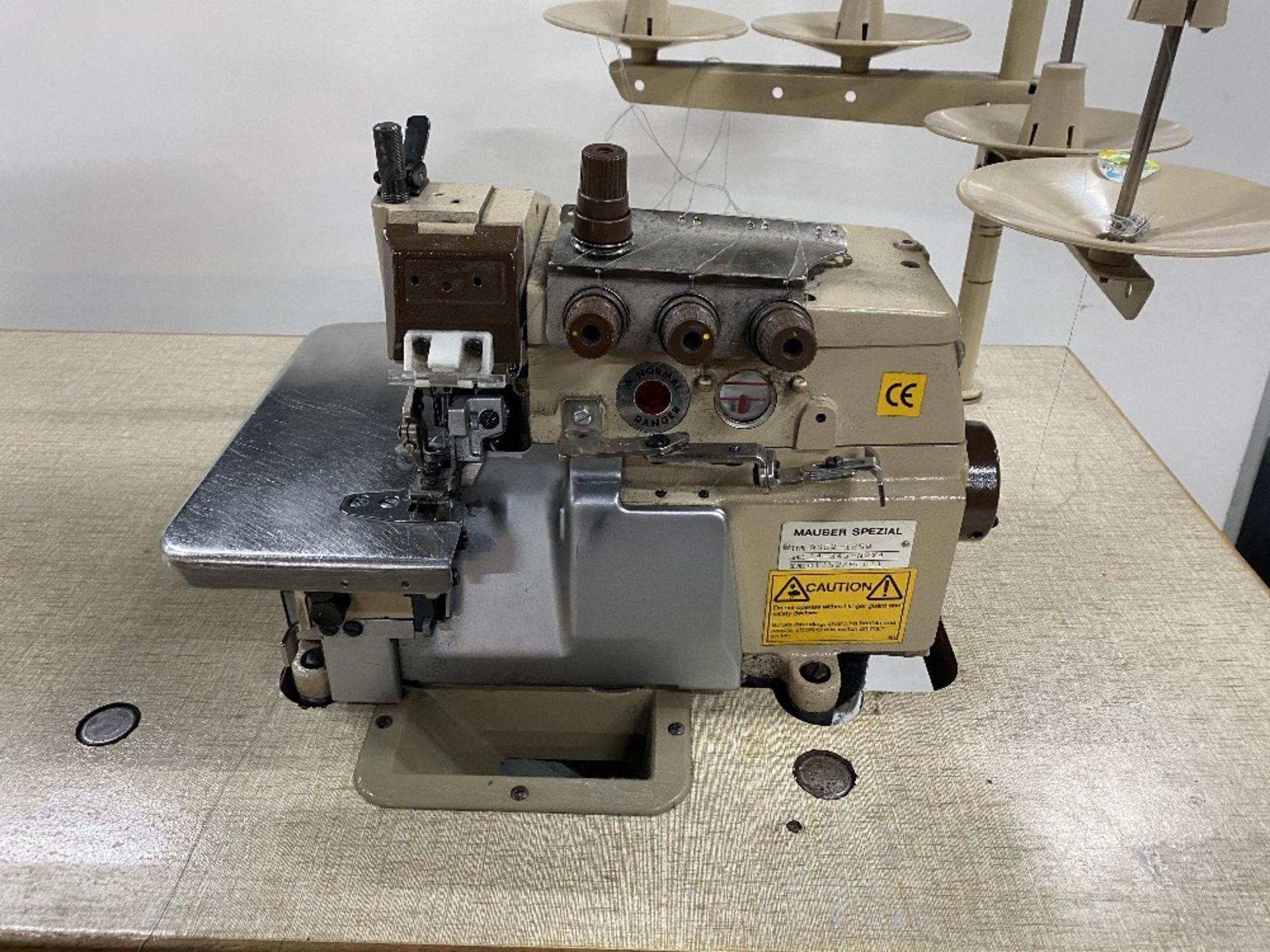 Mauser 9652-185M Spezial Sewing Machine w/ Stand & Table Top - Image 2 of 7