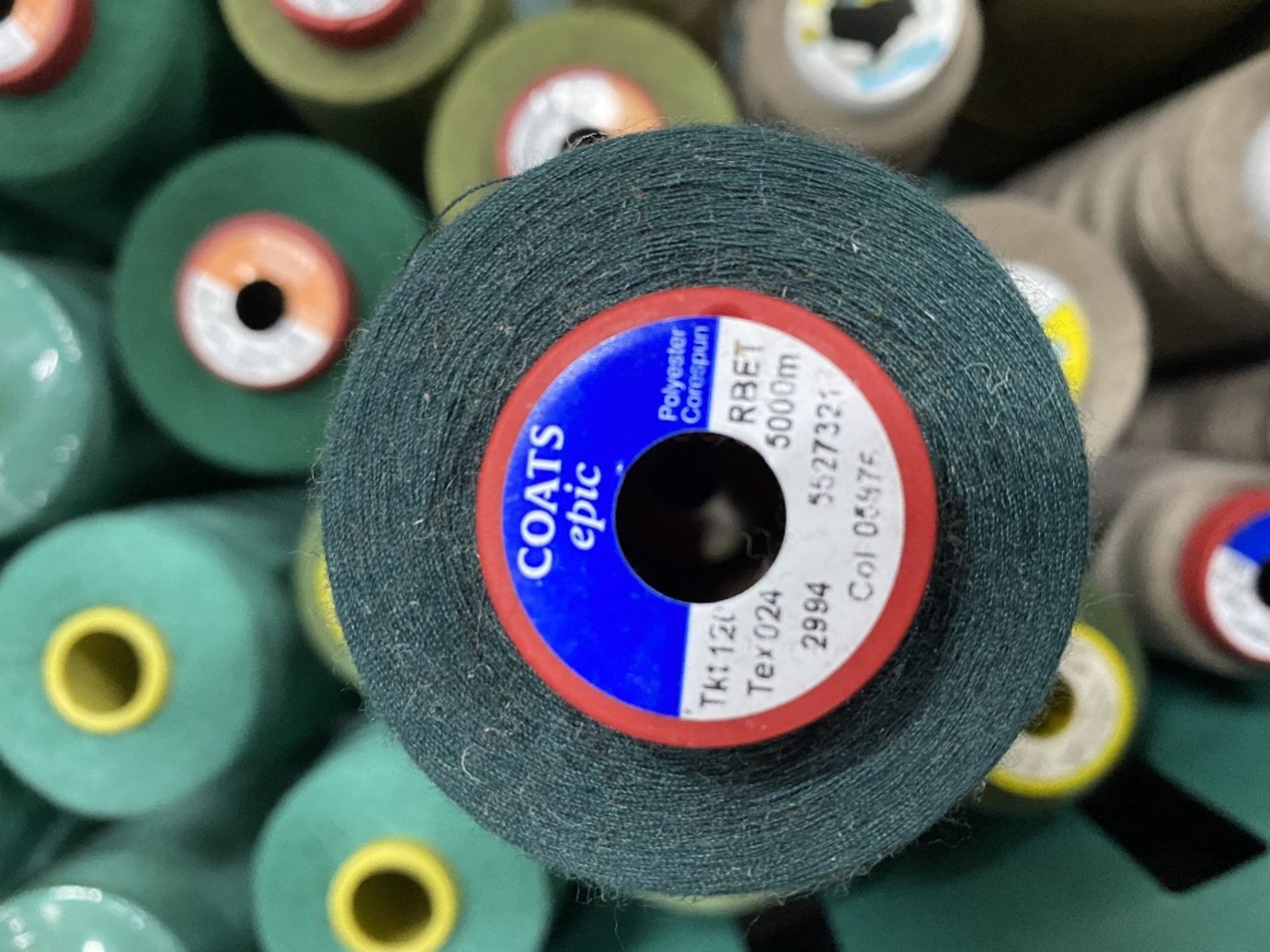 Approximately 225 x Various Colours & Sizes Of Polyester Sewing & Overlocking Thread - Image 18 of 28