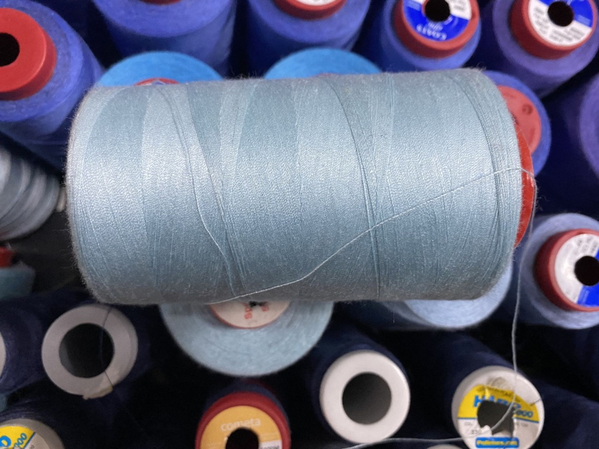 Approximately 225 x Various Colours & Sizes Of Polyester Sewing & Overlocking Thread - Image 15 of 28