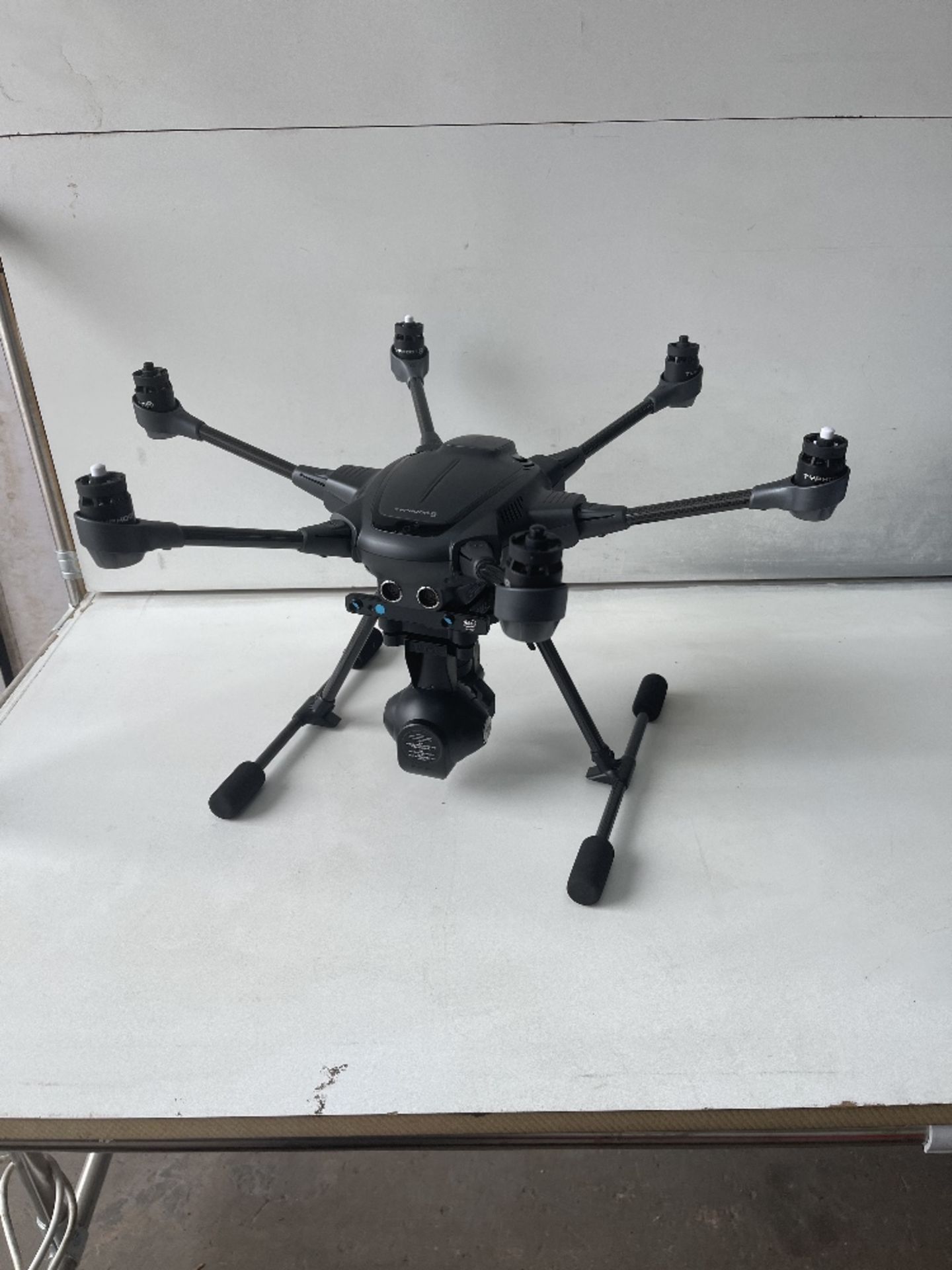 Yuneec Typhoon H Pro drone with intel obstacle avoidance YOM 2018 and accessories as listed - Image 4 of 38