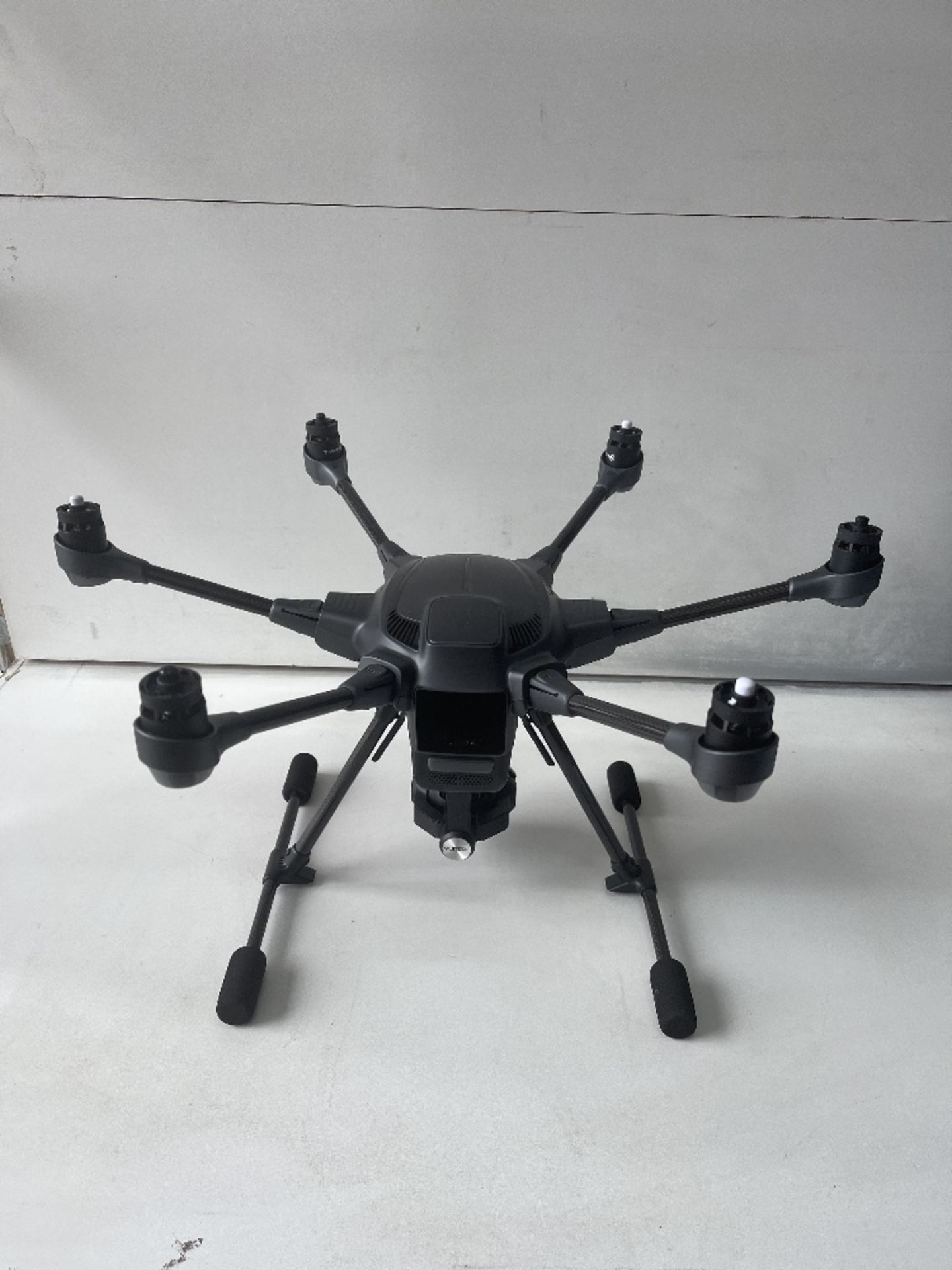 Yuneec Typhoon H Pro drone with intel obstacle avoidance YOM 2018 and accessories as listed - Image 6 of 38