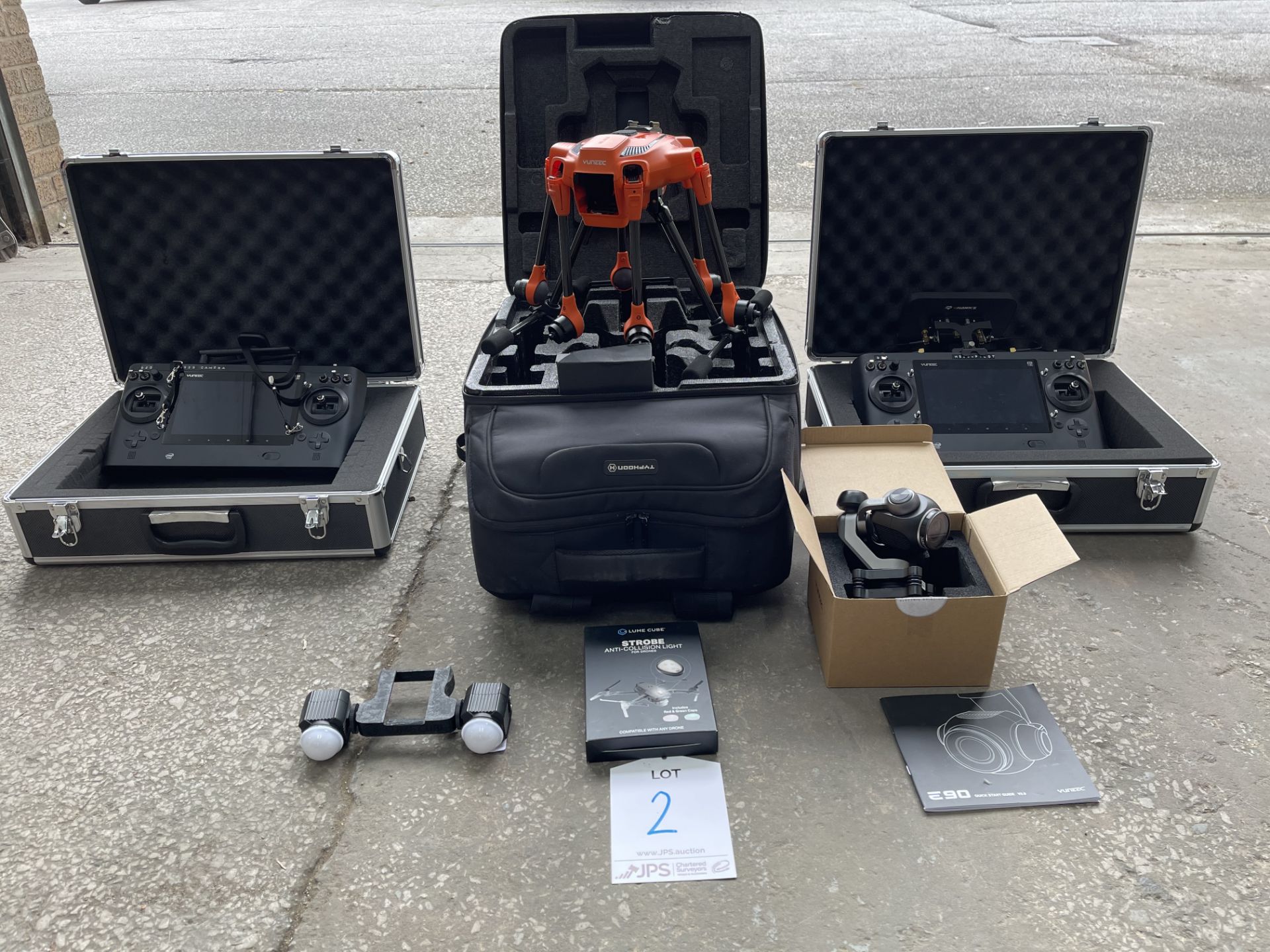 Yuneec H520 drone YOM 2019 and accessories as listed