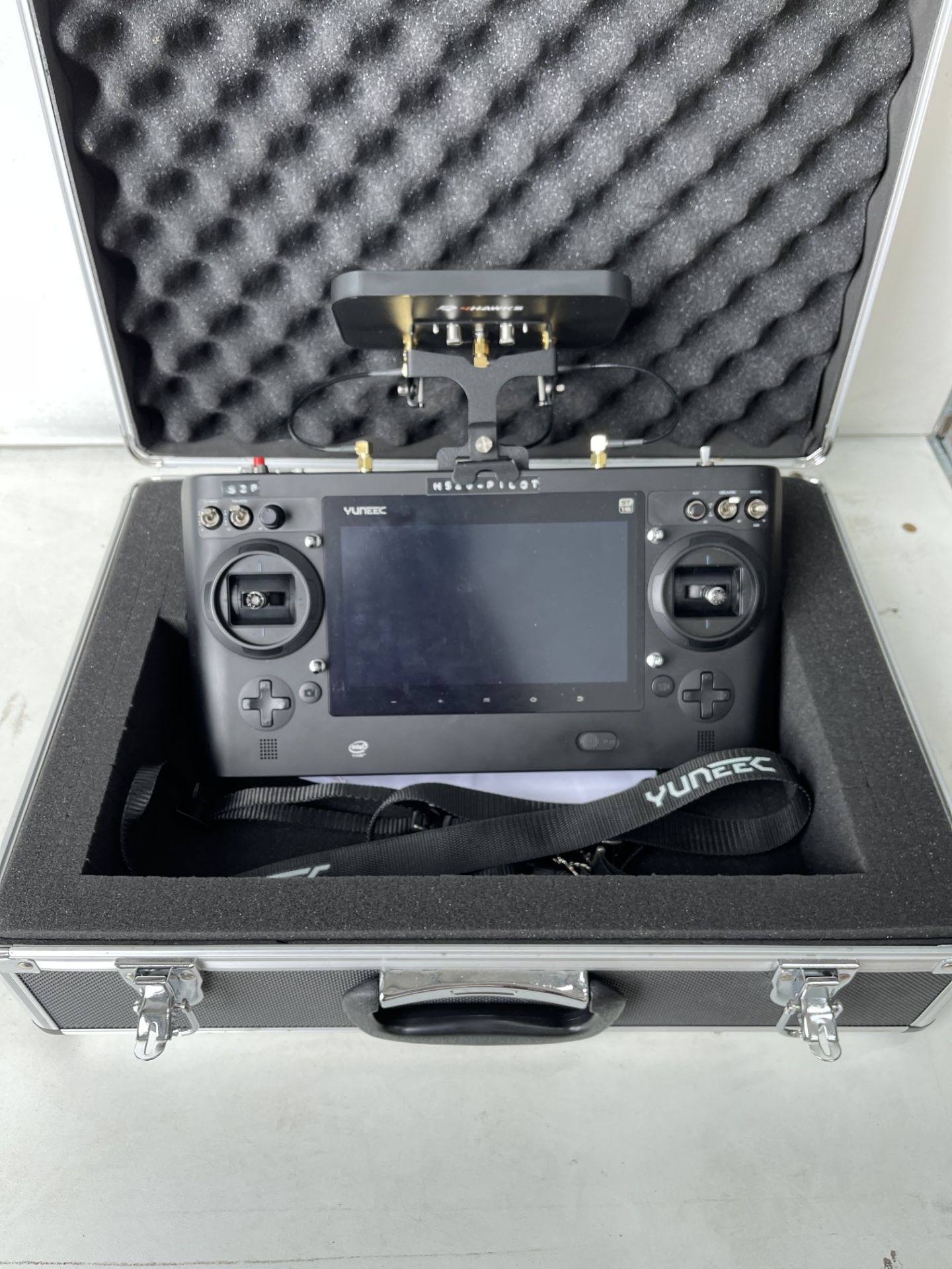 Yuneec H520 drone YOM 2019 and accessories as listed - Image 18 of 39