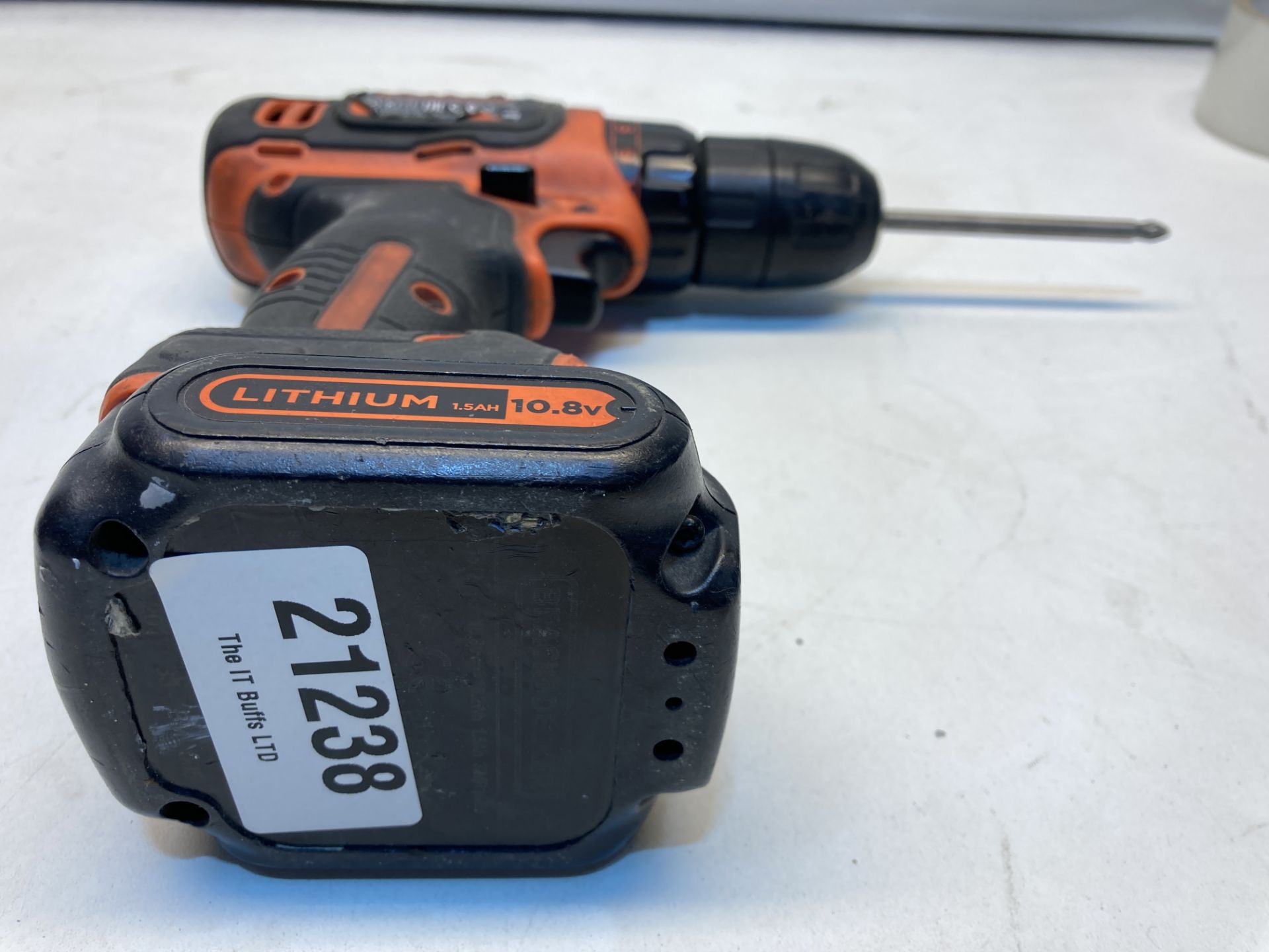 Black & Decker BDCDD12 Drill w/ BL1512 10.8v Battery - Image 3 of 3