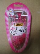 100 x Brand New & Sealed Bic Lady Shave Sets with Blades