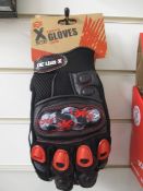 100 x Pairs Brand New Padded BMX/Skater/Boarding Gloves