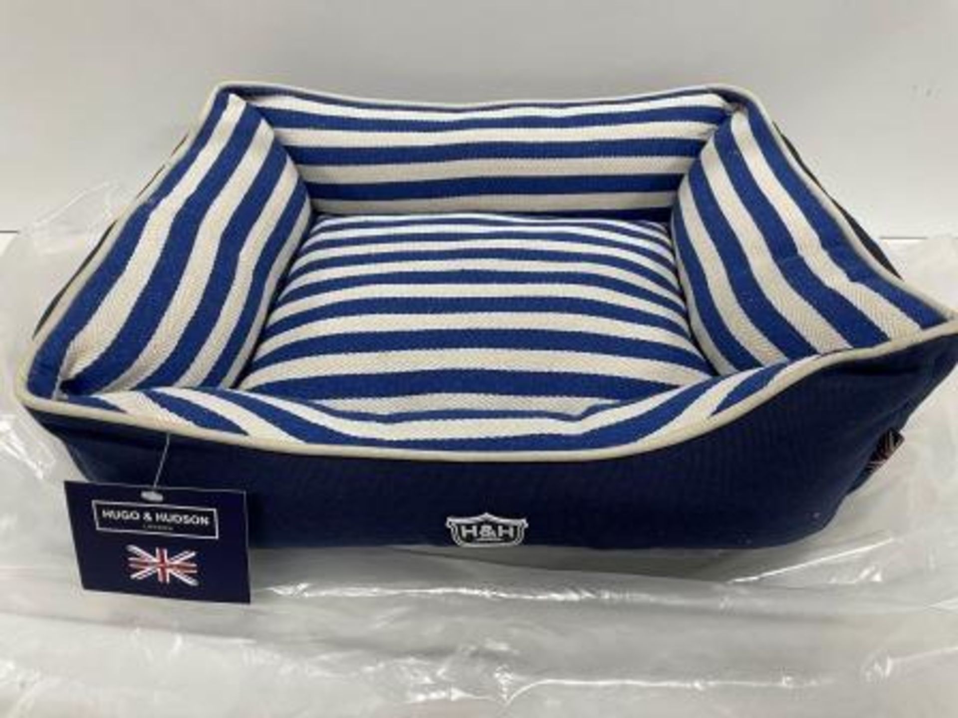 Hugo & Hudson S Striped Pattern Canvas Pet Bed - Blue/Cream - RRP£39.99