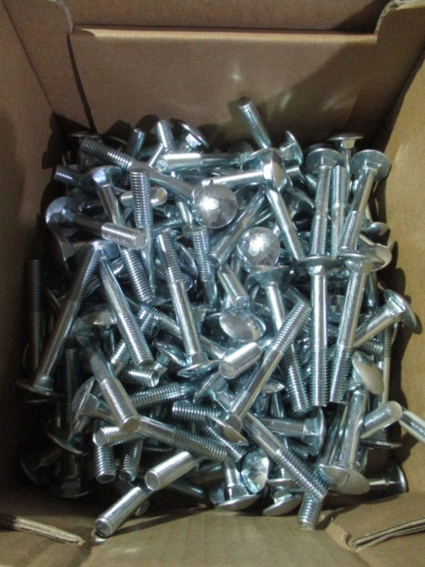 200 x Boxes Brand New Screws | B&Q Stock | See photographs and description - Image 3 of 4