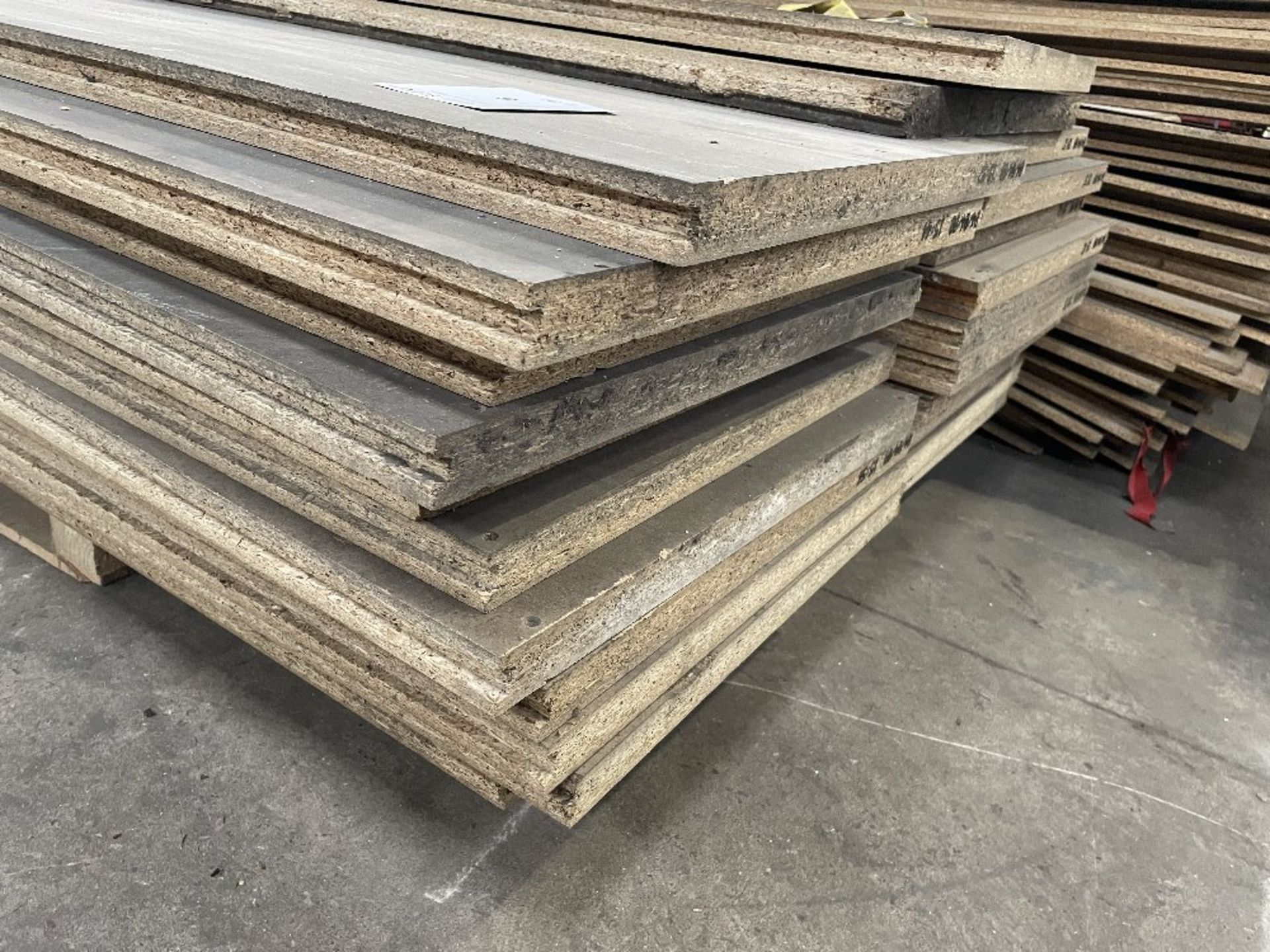 24 x Heavy Duty Tongue & Groove Chipboard Floorboards | 240cm x 60cm x 4cm - Image 4 of 5