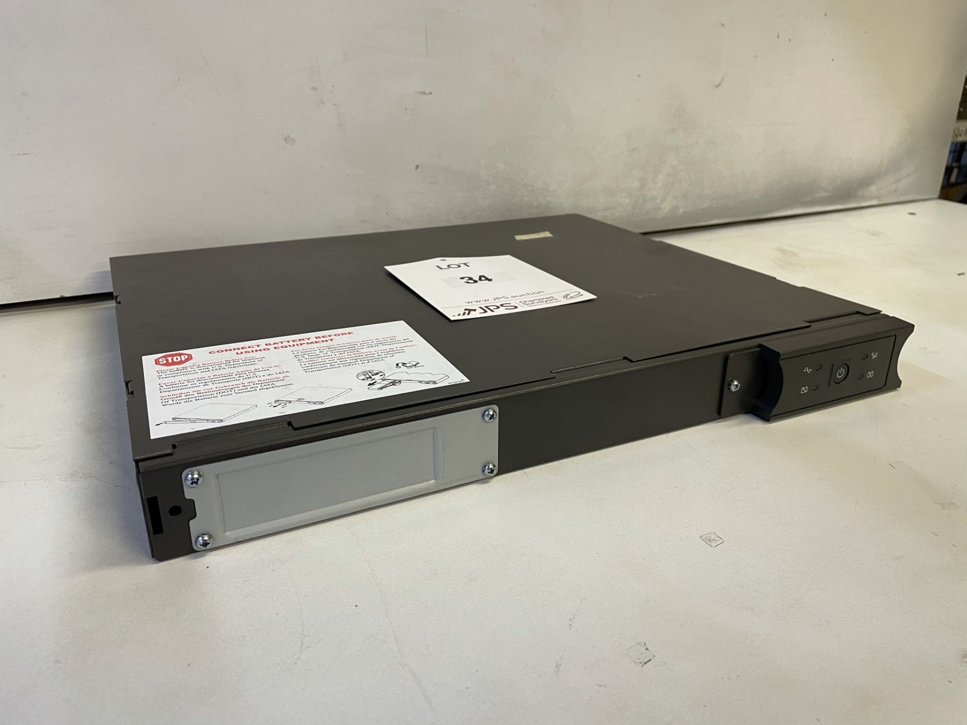 APC SC450RML1U Rackmount Uninterruptible Power Supply - Image 3 of 4