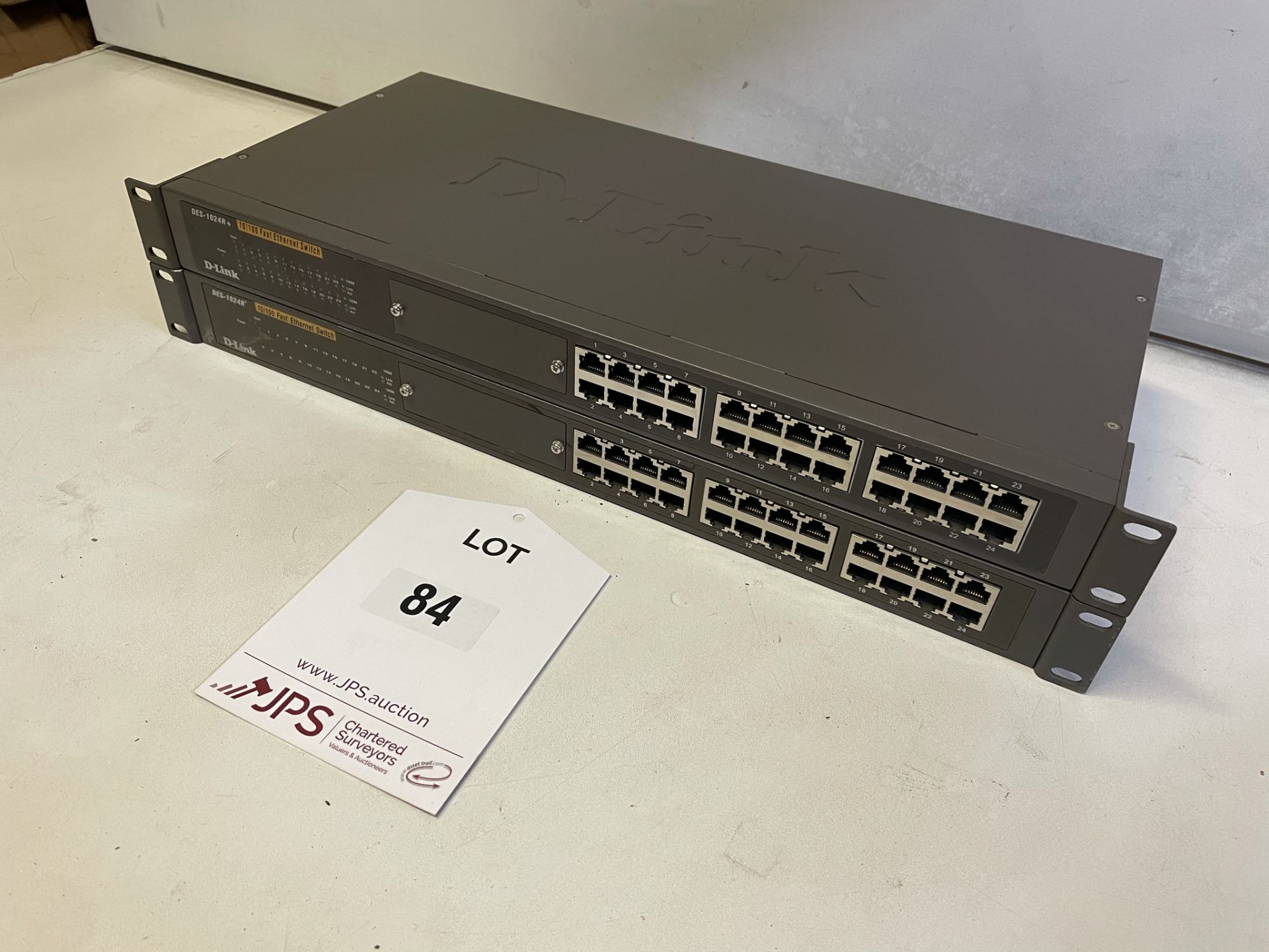 2 x D-Link DES-1024R+ 10/100 Fast Ethernet Switches - Image 2 of 4