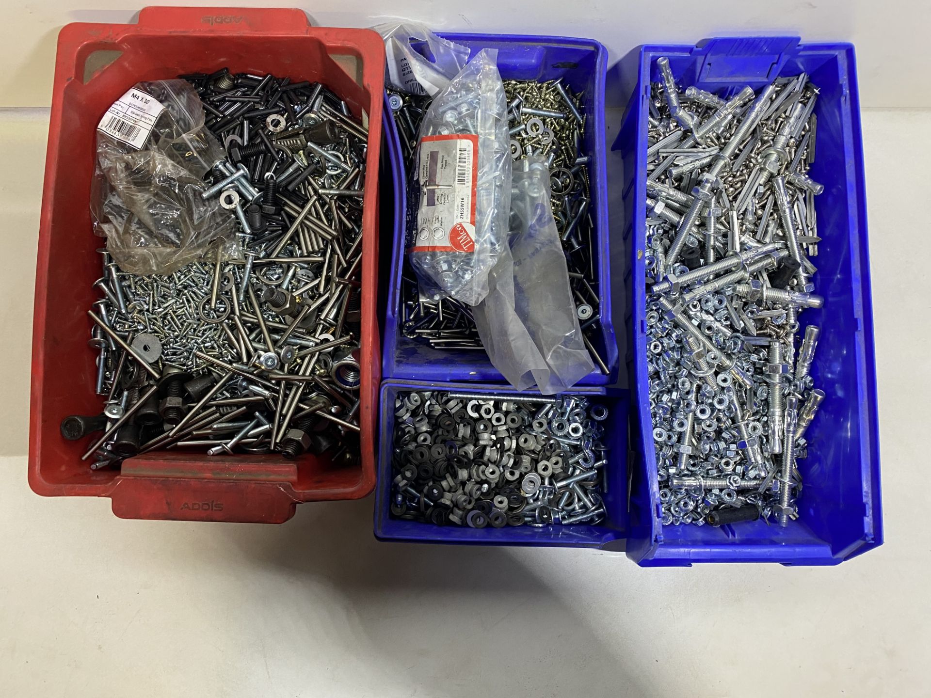 Large Quantity Of Screws,Nuts,Bolts,Fasteners And Various Other Equipment - Image 13 of 20