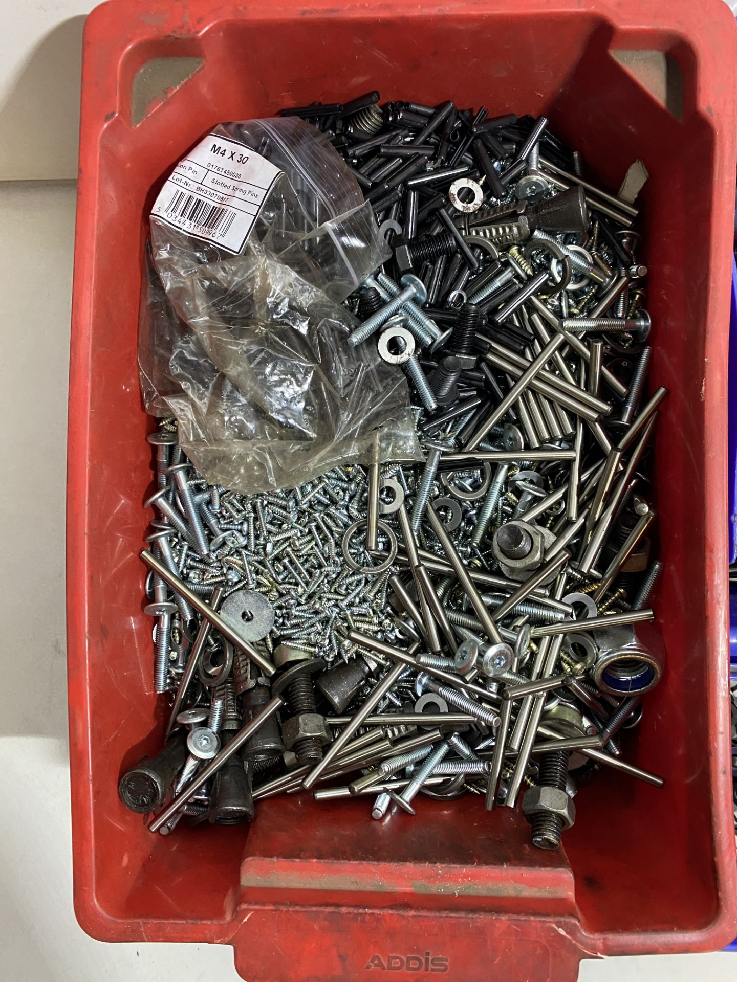 Large Quantity Of Screws,Nuts,Bolts,Fasteners And Various Other Equipment - Image 14 of 20