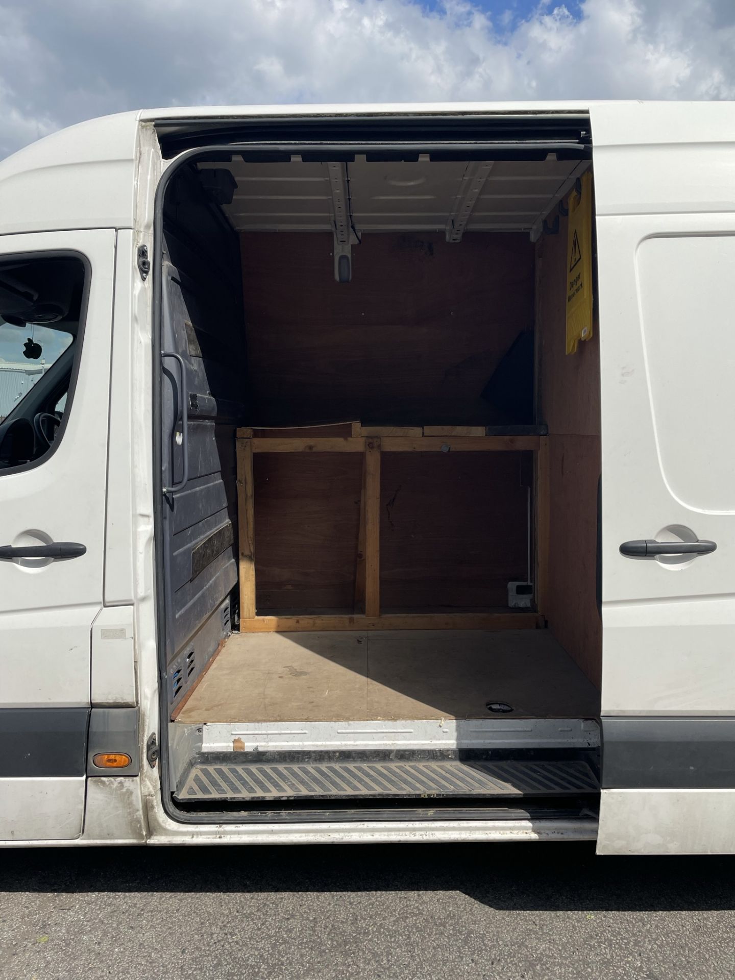 Volkswagen Crafter CR35 Startline TD | Reg: GC16 YVE | Mileage: 96,844 - Image 9 of 16