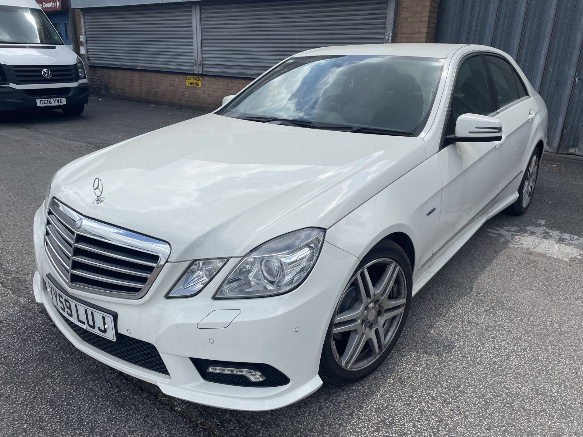 Mercedes E220 BlueEF-CY Sport CDI A Saloon | Reg: YY59 LUJ | Mileage: 87,237 - Image 3 of 22