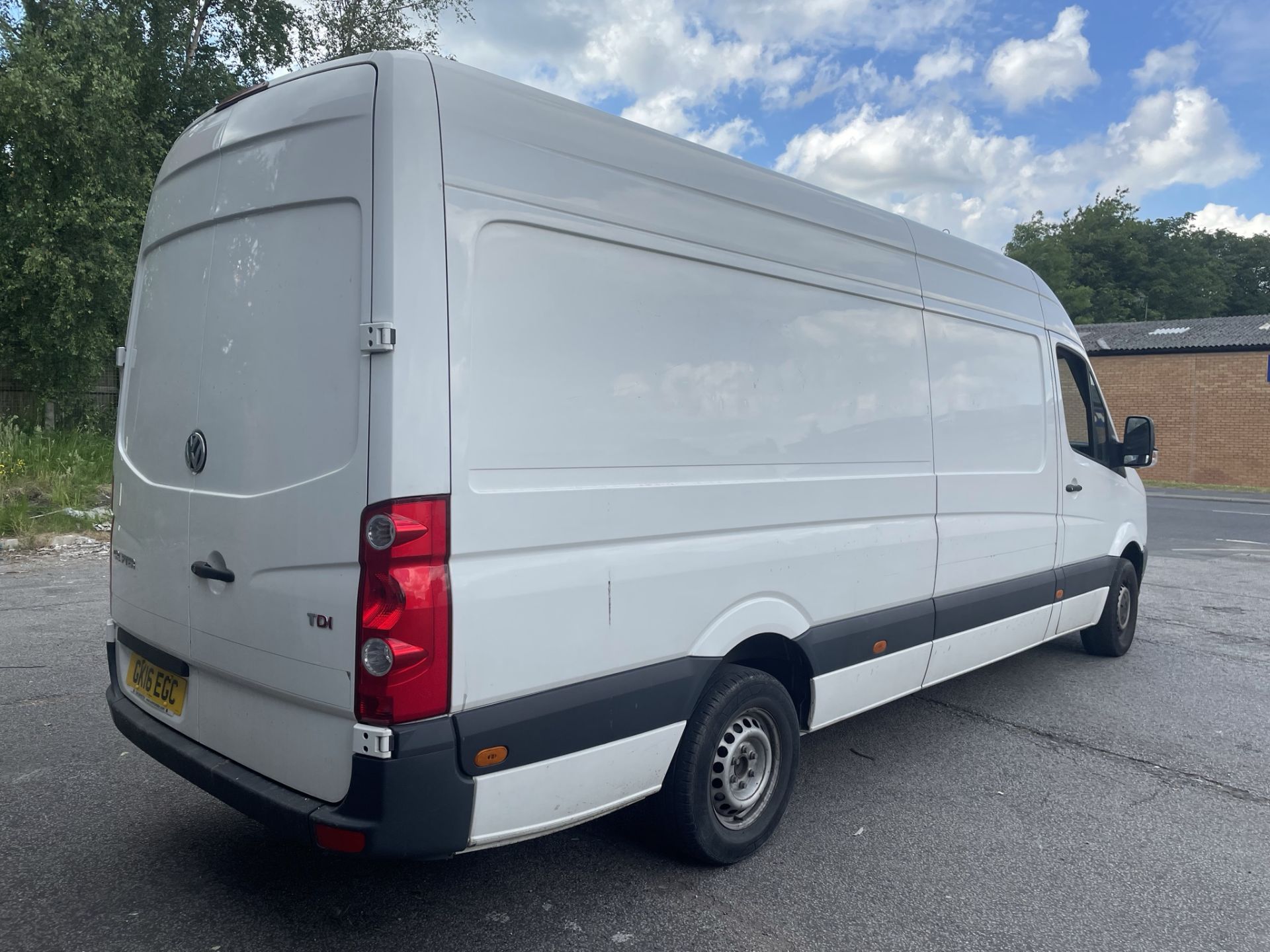 Volkswagen Crafter CR35 Startline TD | Reg: GK16 EGC | Mileage: 66,608 - Image 10 of 15