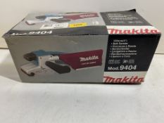 MAKITA 9404 BELT SANDER; 100 X 610MM; 1010 WATT