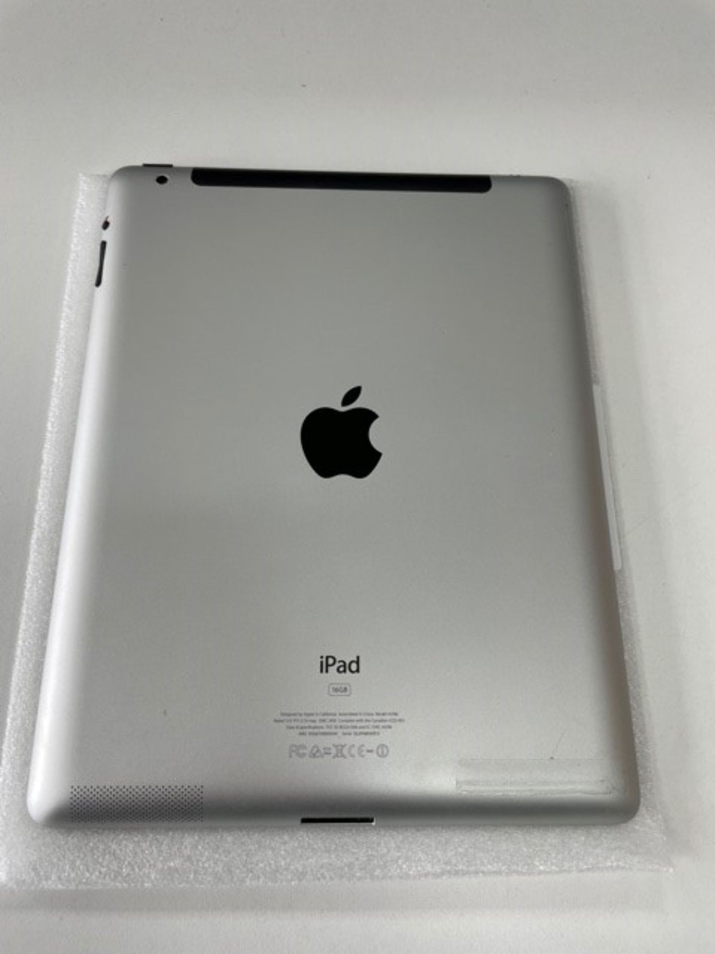 Used Apple iPad 2 Tablet | 16GB | DLXFM80XDFJ1 - Image 2 of 5