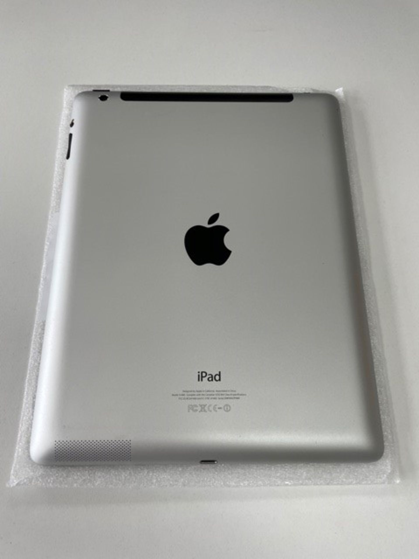 Used Apple iPad 4th Gen Media Tablet | 32GB | DMPJR4CPF18W - Image 3 of 4