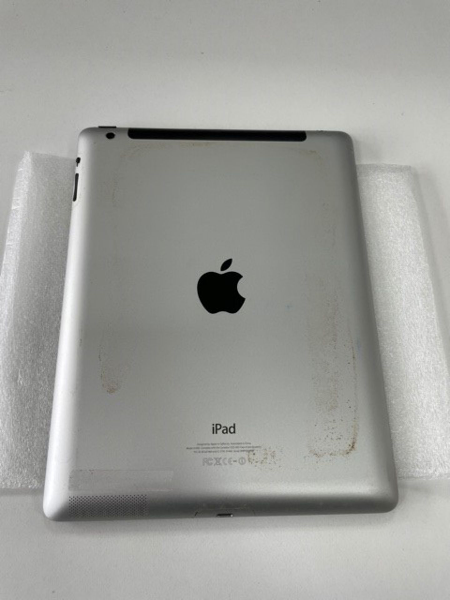 Used Apple iPad G4 Tablet | 16GB | DMPK5E56F18P - Image 2 of 4